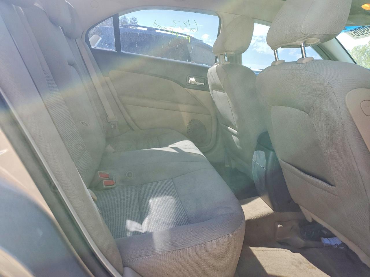 2010 Ford Fusion Se Beige vin: 3FAHP0HA2AR372801