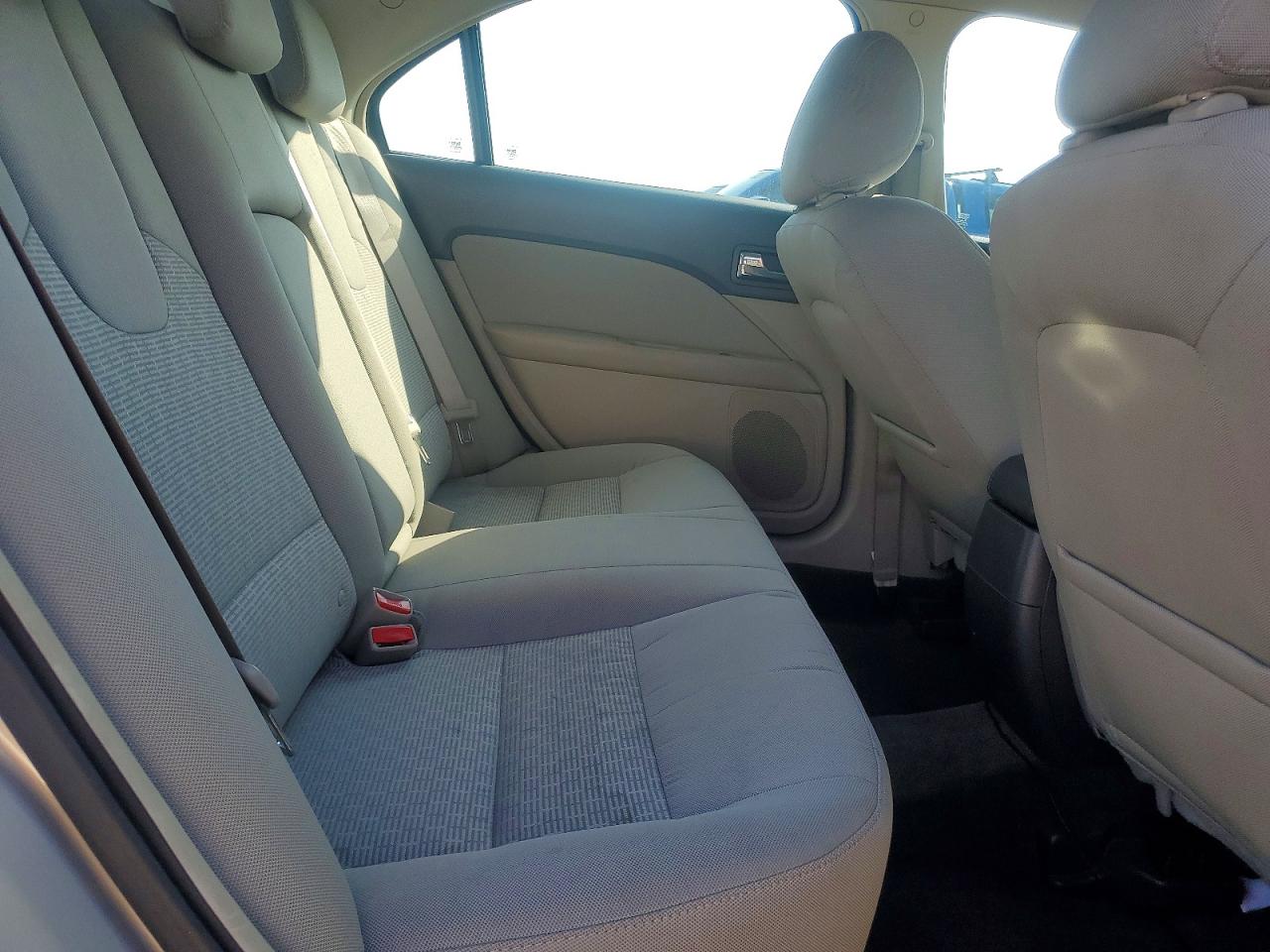 2010 Ford Fusion Se Tan vin: 3FAHP0HA2AR424850