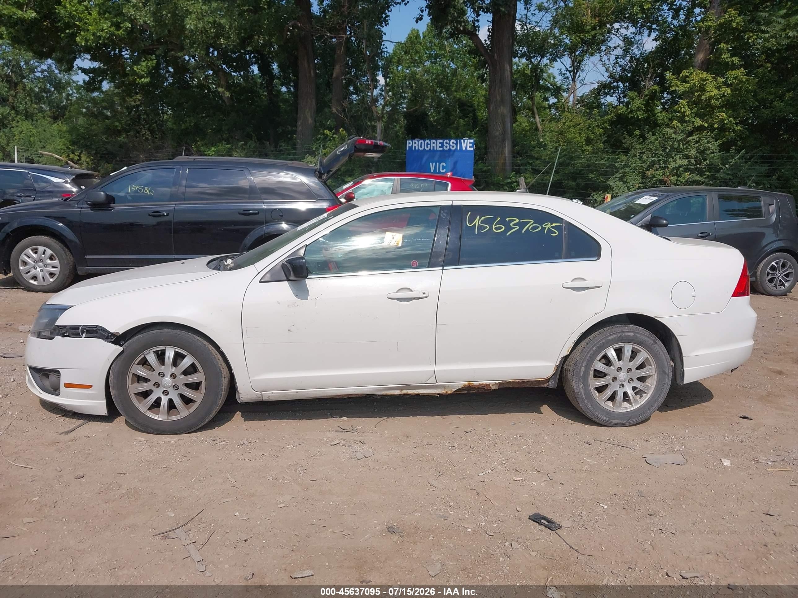 2011 Ford Fusion Se White vin: 3FAHP0HA2BR100413