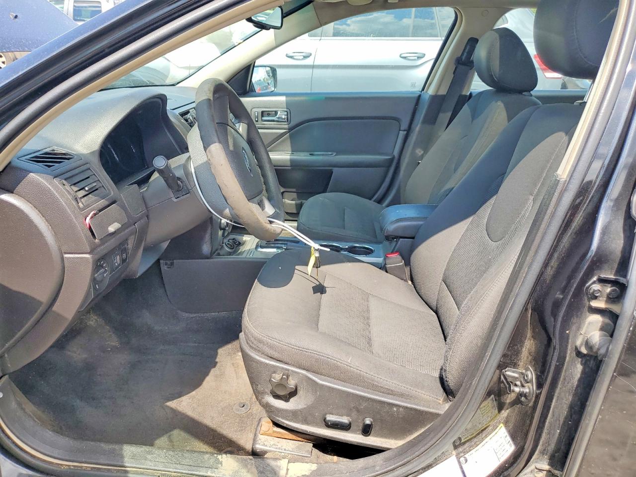 2011 Ford Fusion Se Black vin: 3FAHP0HA2BR111749