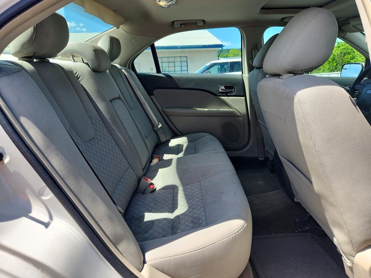 2011 Ford Fusion Se Белый vin: 3FAHP0HA2BR118801