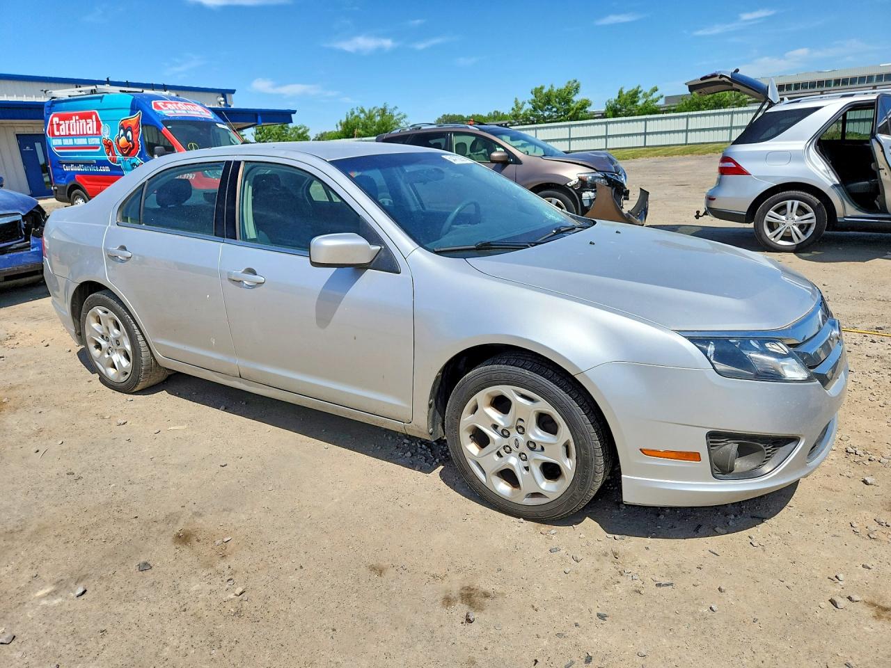 2011 Ford Fusion Se Серебряный vin: 3FAHP0HA2BR134433