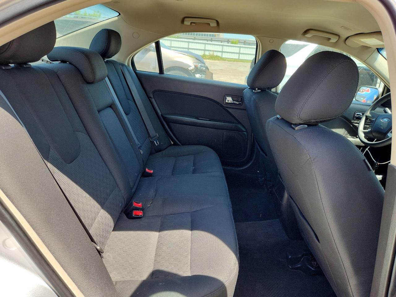 2011 Ford Fusion Se Серебряный vin: 3FAHP0HA2BR134433
