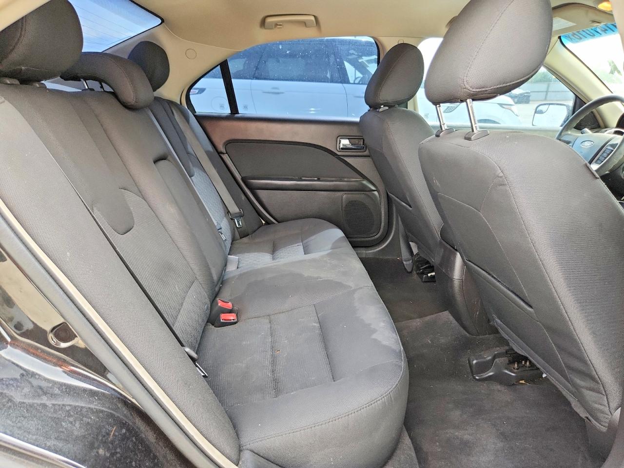 2011 Ford Fusion Se Black vin: 3FAHP0HA2BR150132