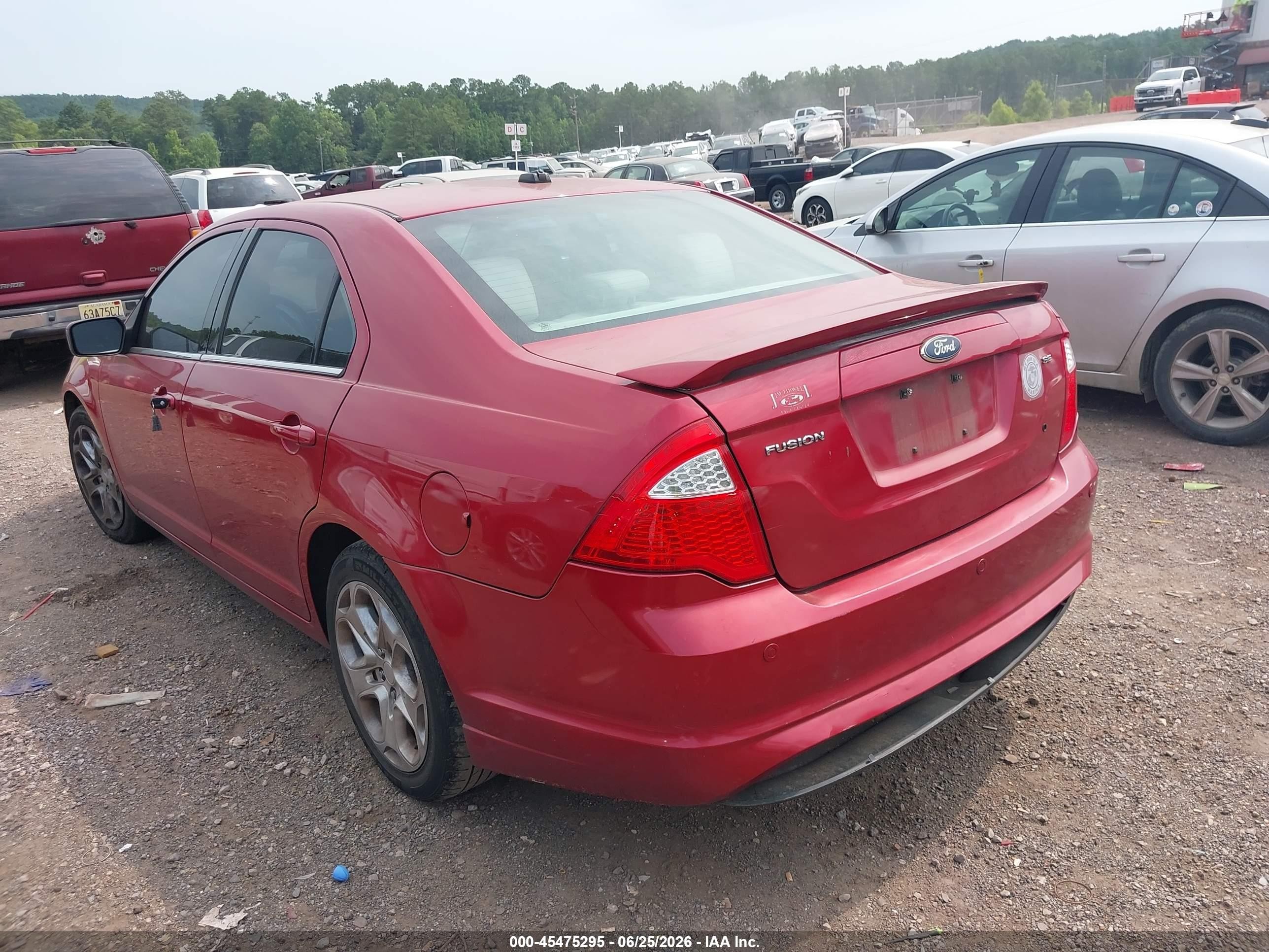 2011 Ford Fusion Se Red vin: 3FAHP0HA2BR170784