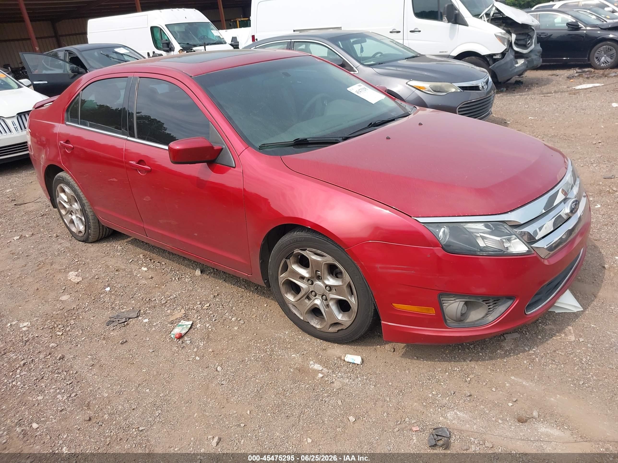 2011 Ford Fusion Se Red vin: 3FAHP0HA2BR170784