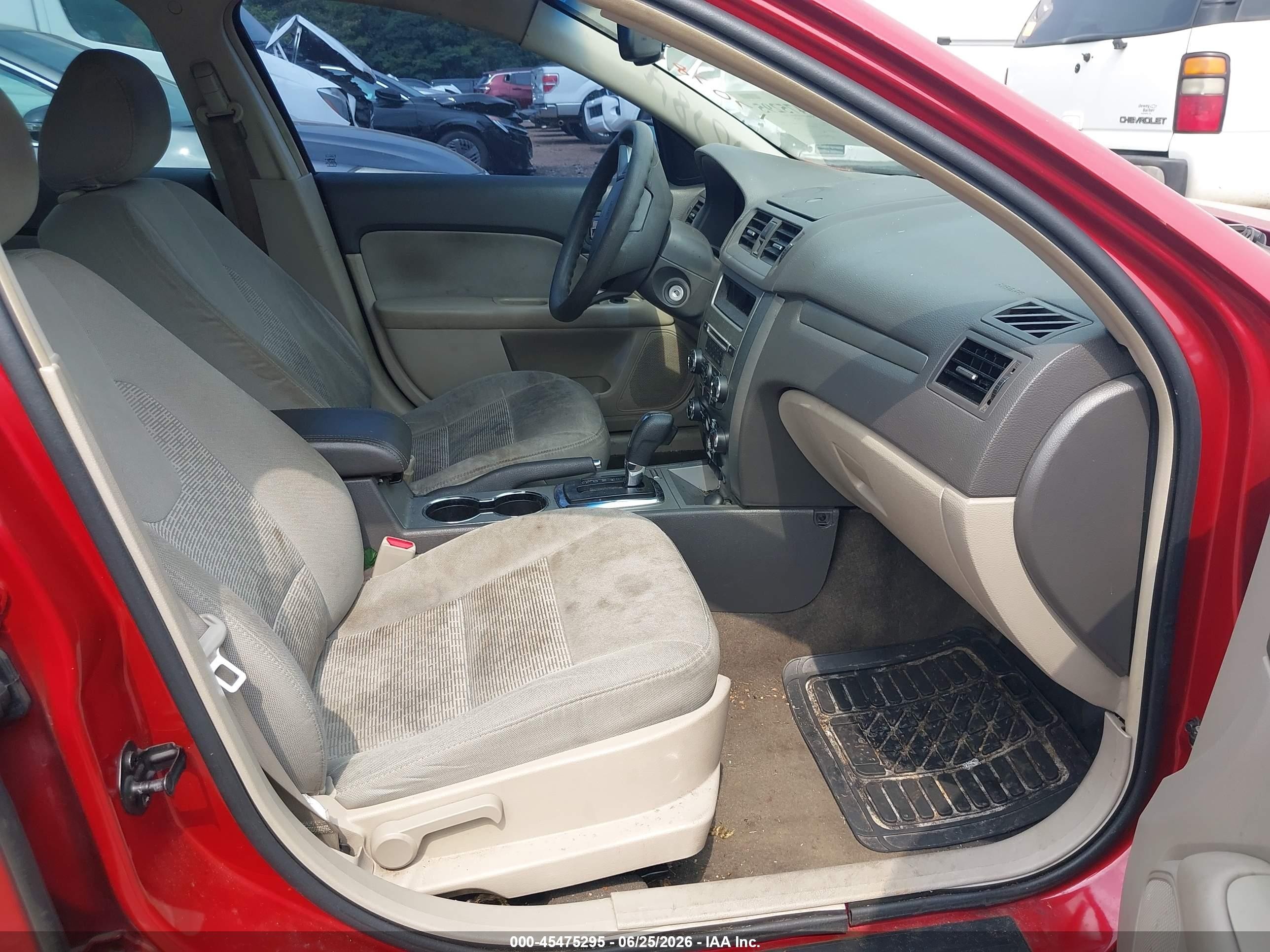 2011 Ford Fusion Se Red vin: 3FAHP0HA2BR170784