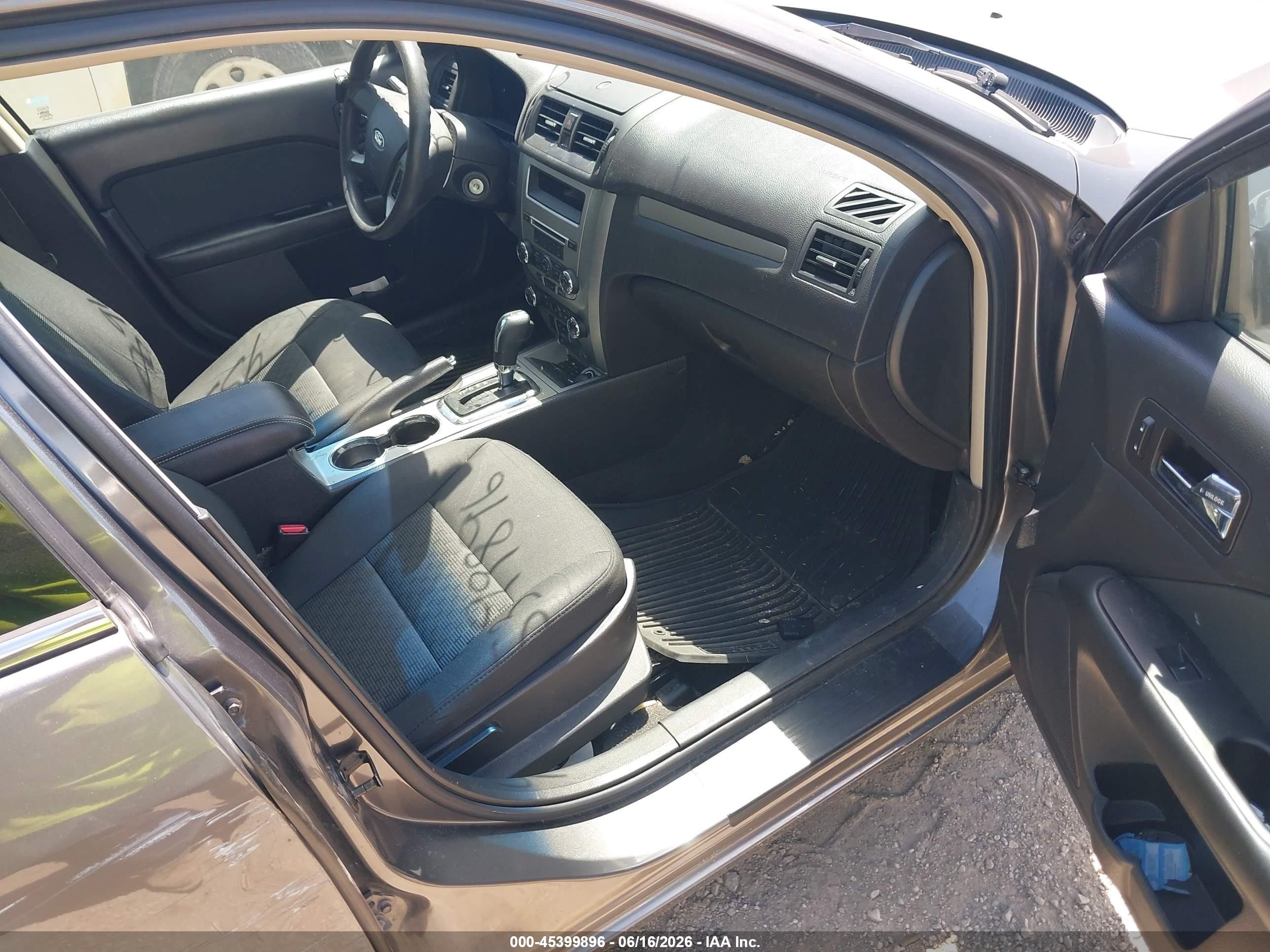 2011 Ford Fusion Se Gray vin: 3FAHP0HA2BR183583