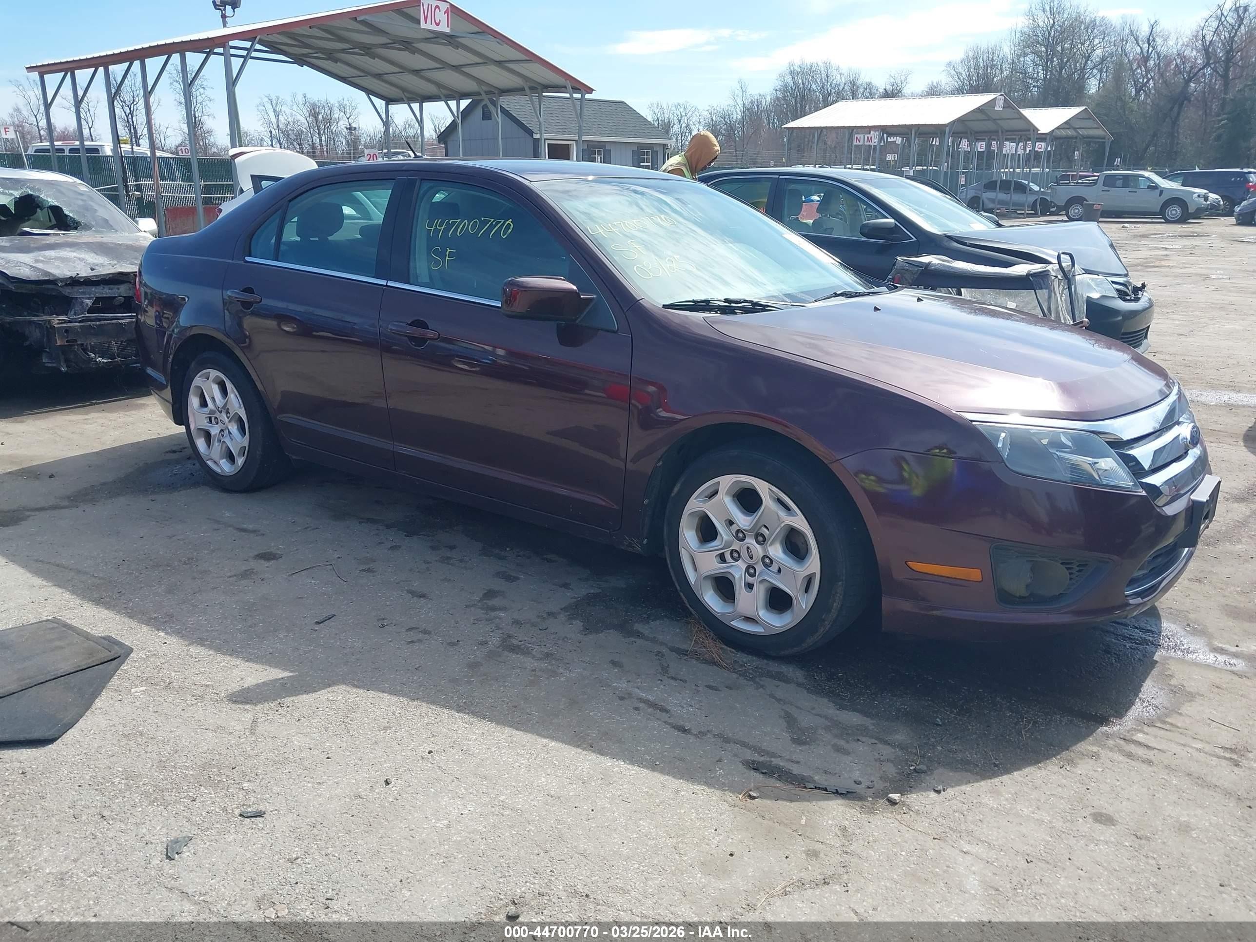 2011 Ford Fusion Se Maroon vin: 3FAHP0HA2BR219188
