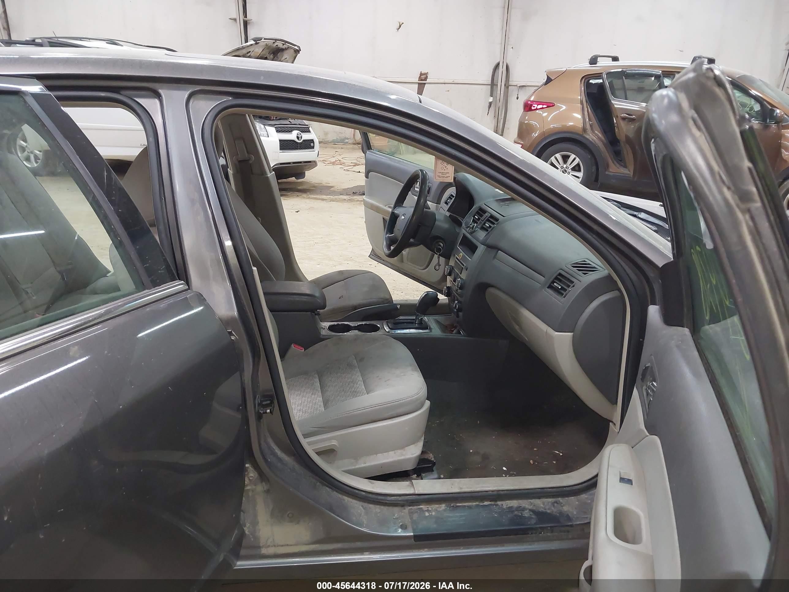 2011 Ford Fusion Se Gray vin: 3FAHP0HA2BR328041