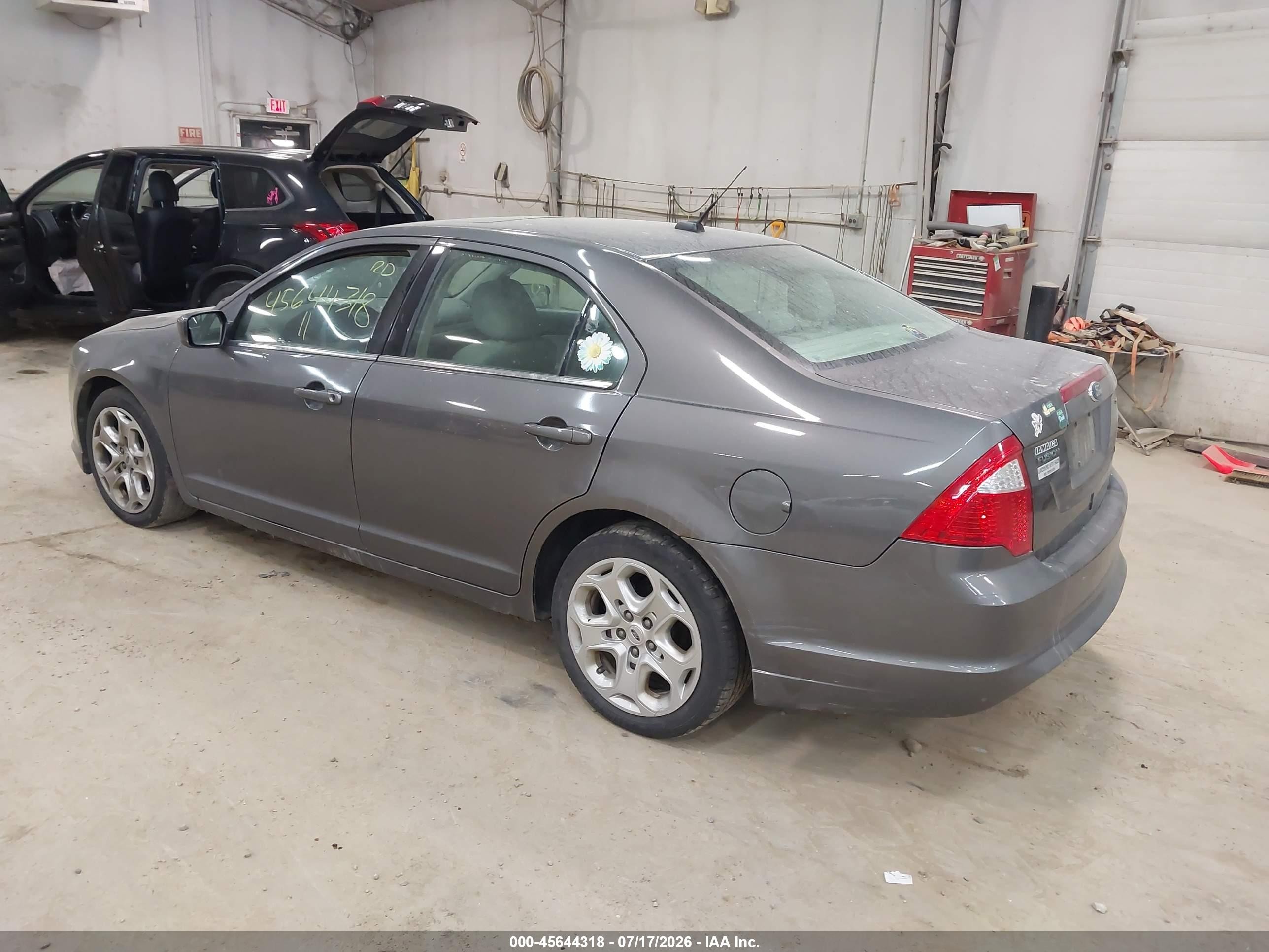 2011 Ford Fusion Se Gray vin: 3FAHP0HA2BR328041