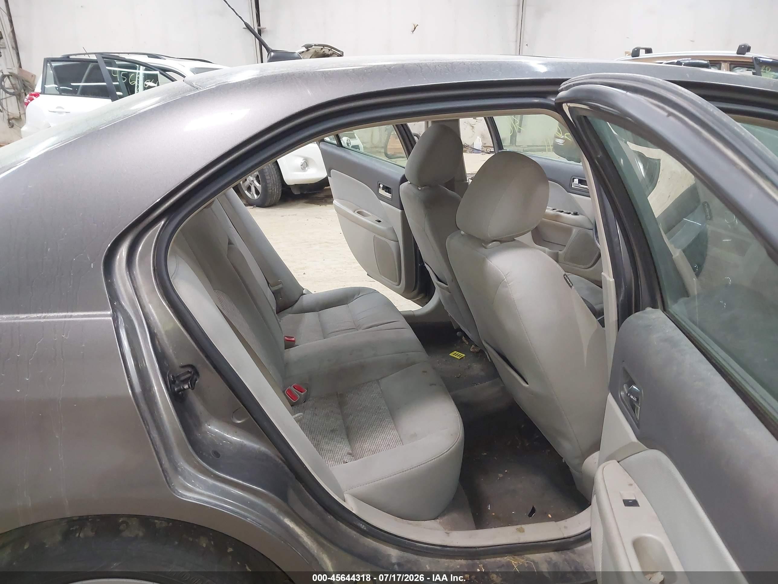 2011 Ford Fusion Se Gray vin: 3FAHP0HA2BR328041