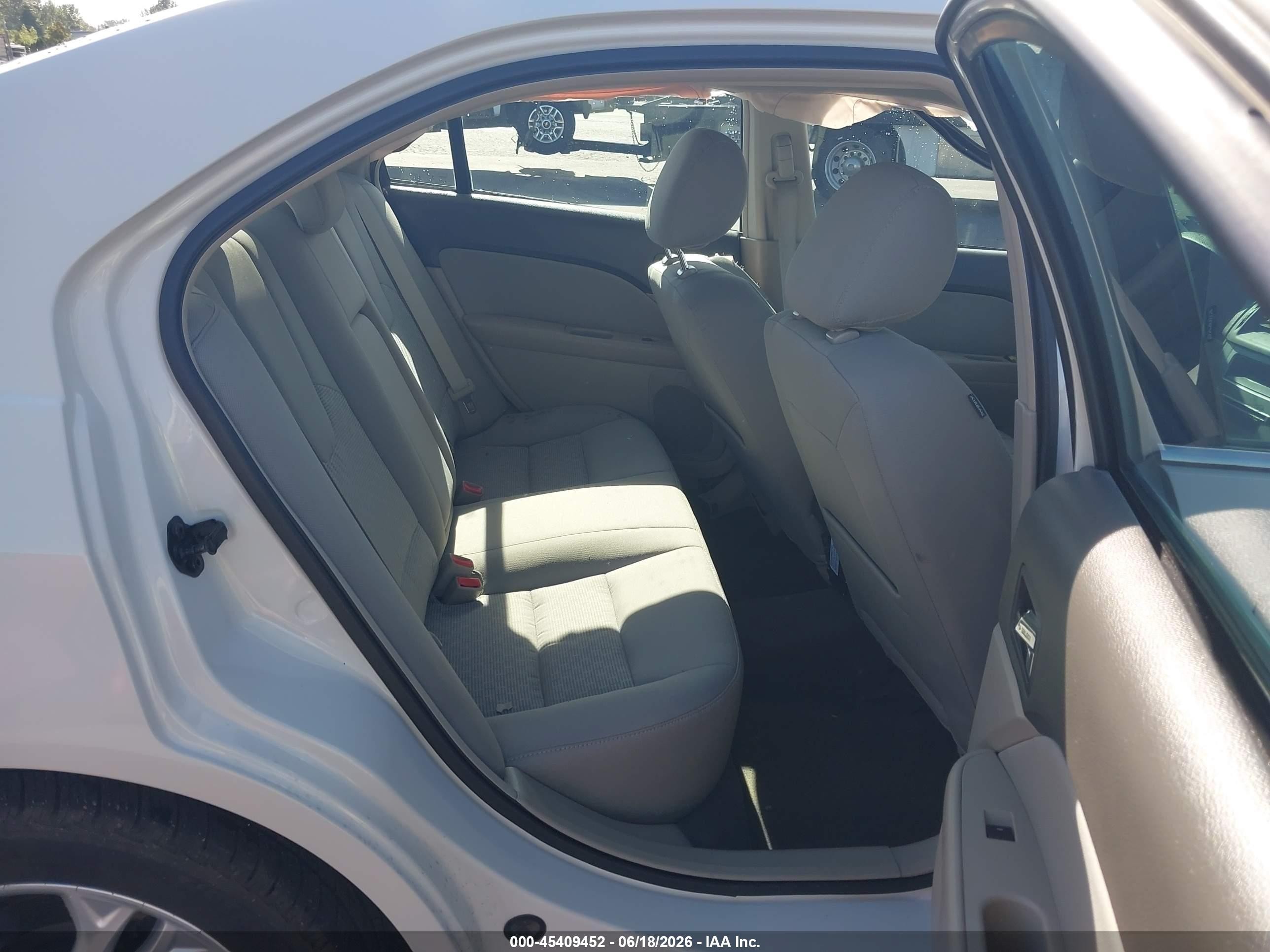 2012 Ford Fusion Se White vin: 3FAHP0HA2CR176991