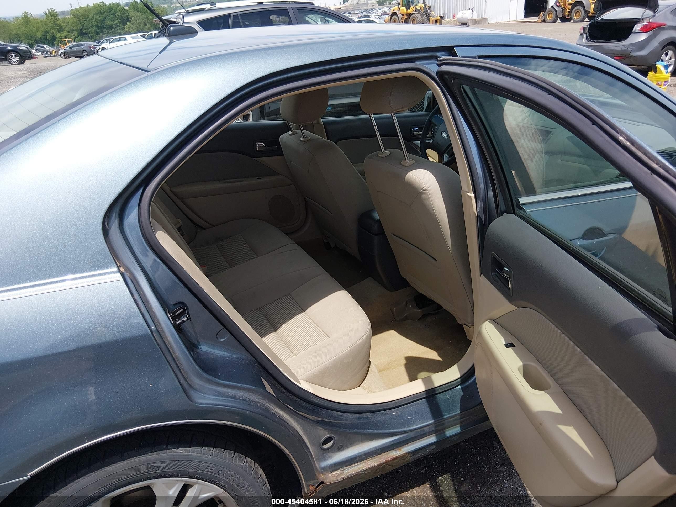 2012 Ford Fusion Se Light Blue vin: 3FAHP0HA2CR221640