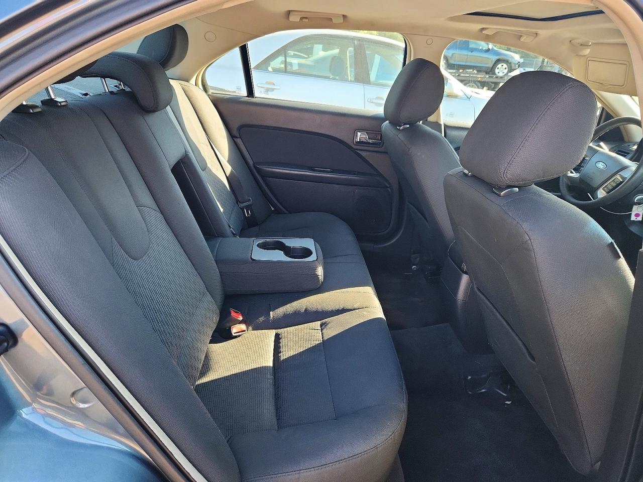 2012 Ford Fusion Se Gray vin: 3FAHP0HA2CR234503