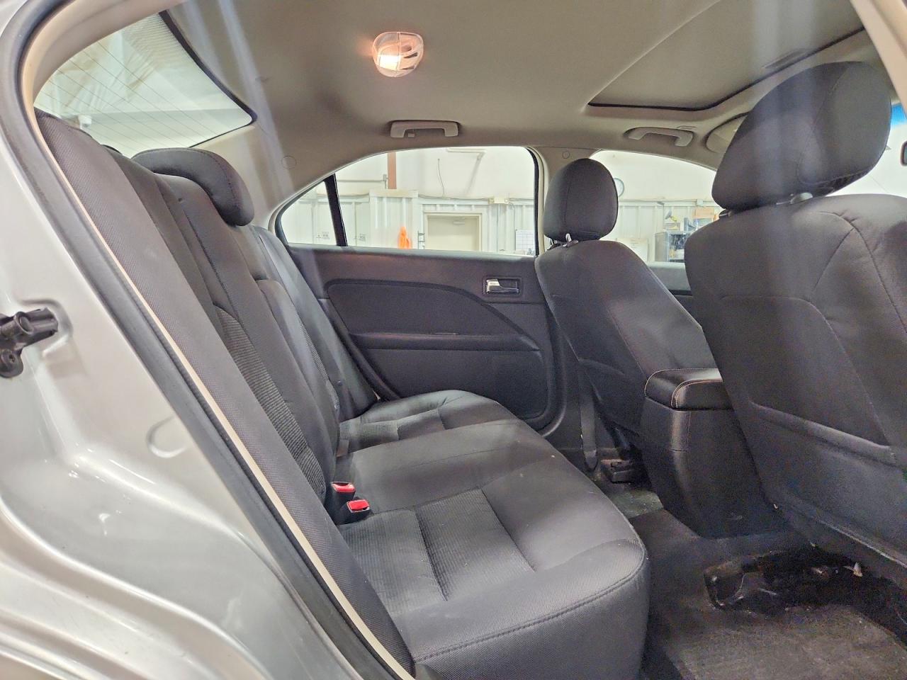 2012 Ford Fusion Se Silver vin: 3FAHP0HA2CR430263