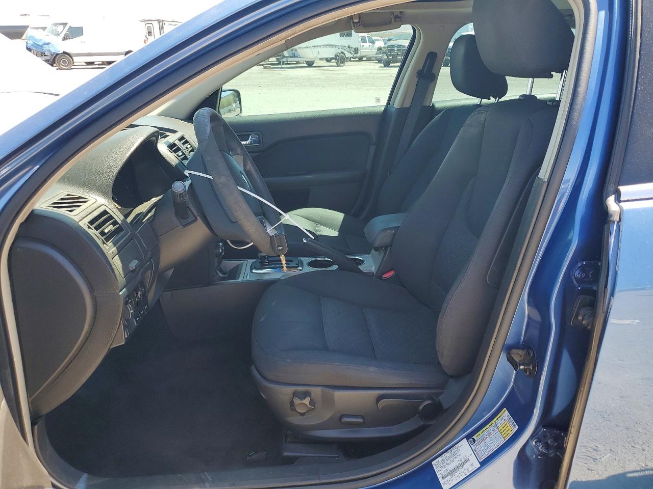 2010 Ford Fusion Se Blue vin: 3FAHP0HA3AR111399