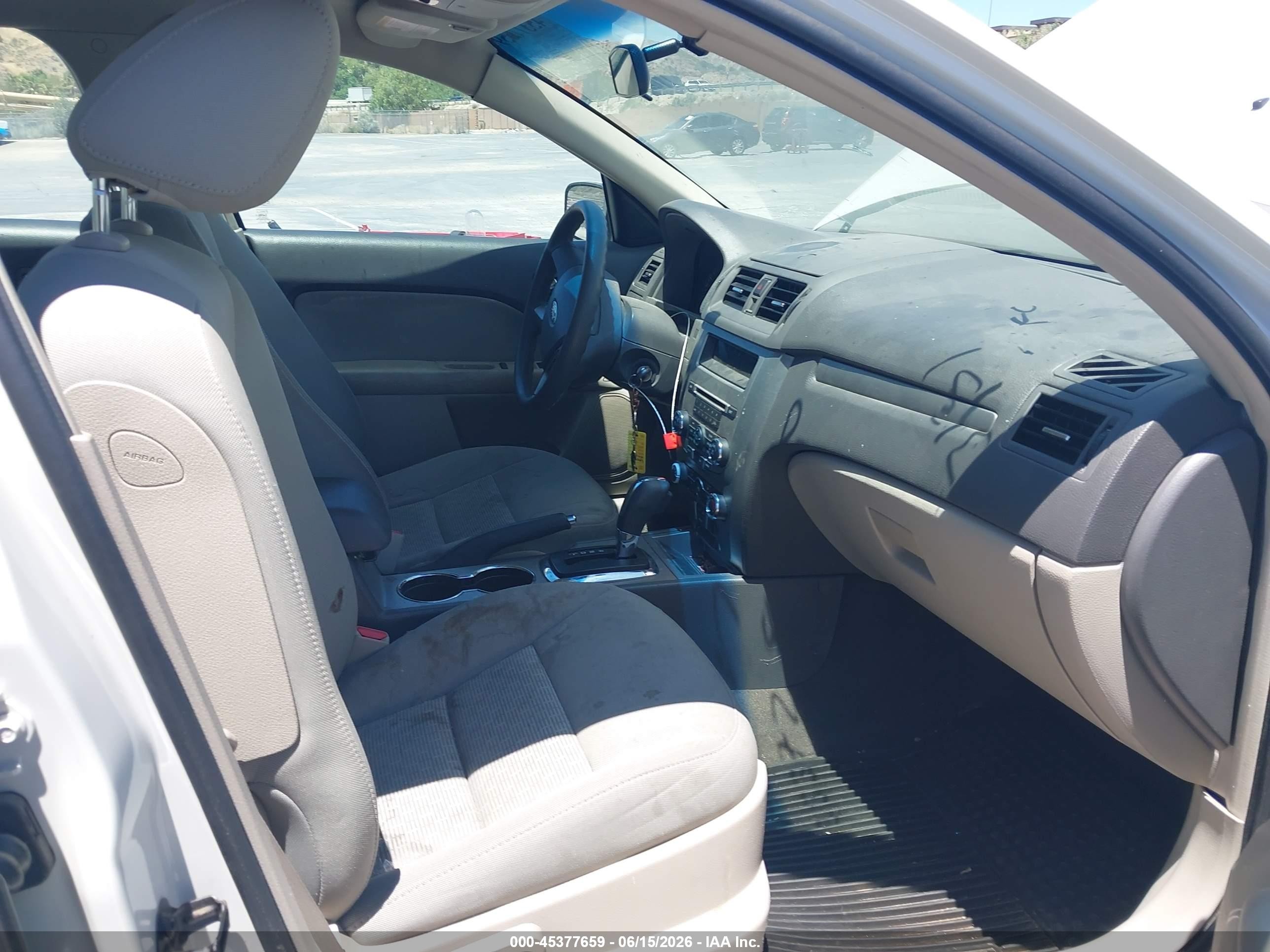 2010 Ford Fusion Se White vin: 3FAHP0HA3AR233728