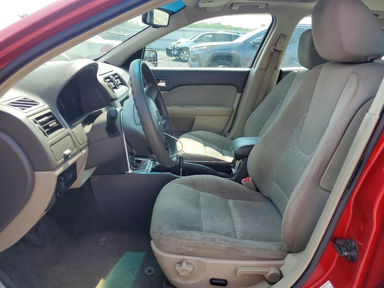 2010 Ford Fusion Se Red vin: 3FAHP0HA3AR392880
