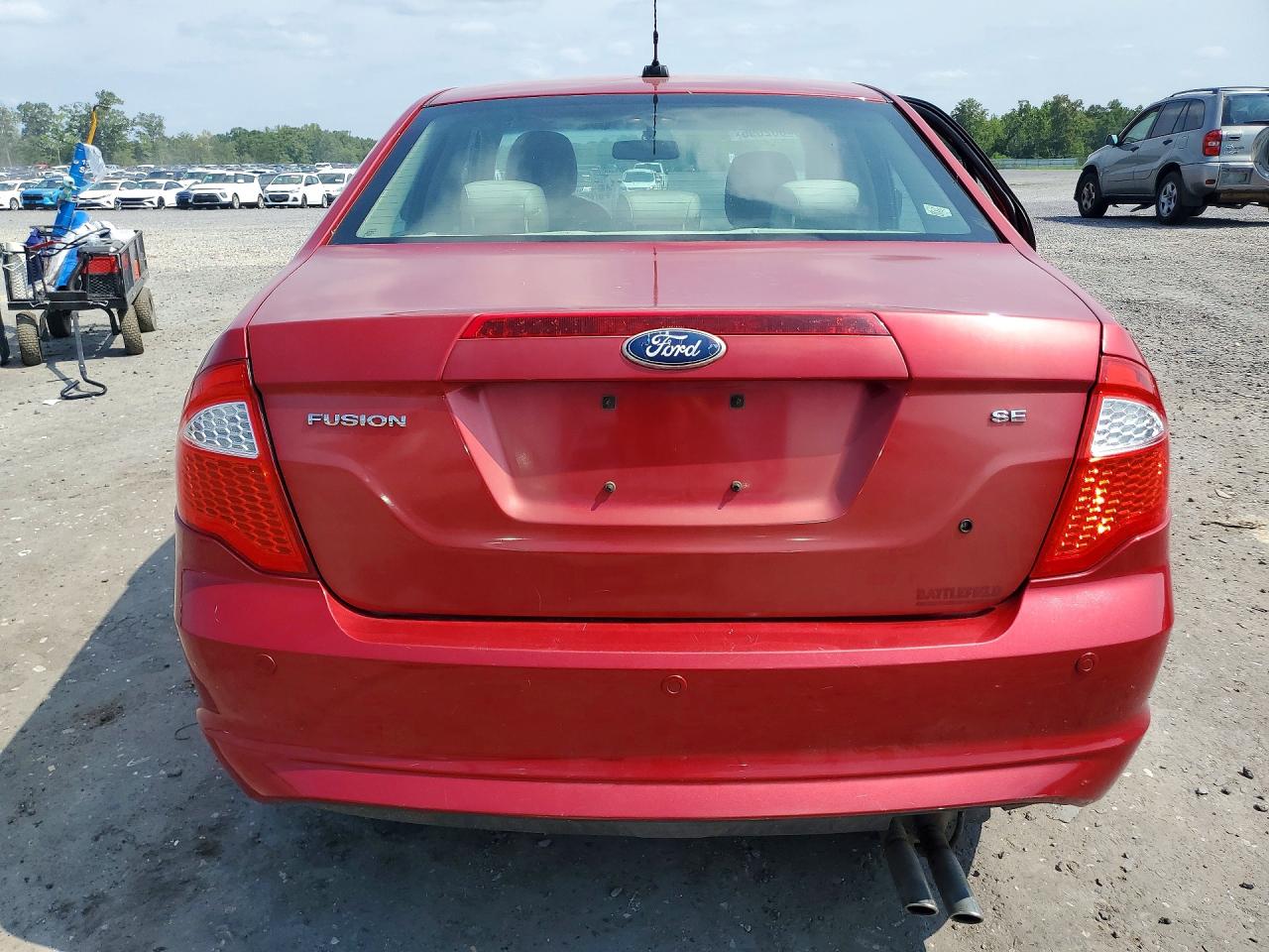 2010 Ford Fusion Se Red vin: 3FAHP0HA3AR392880