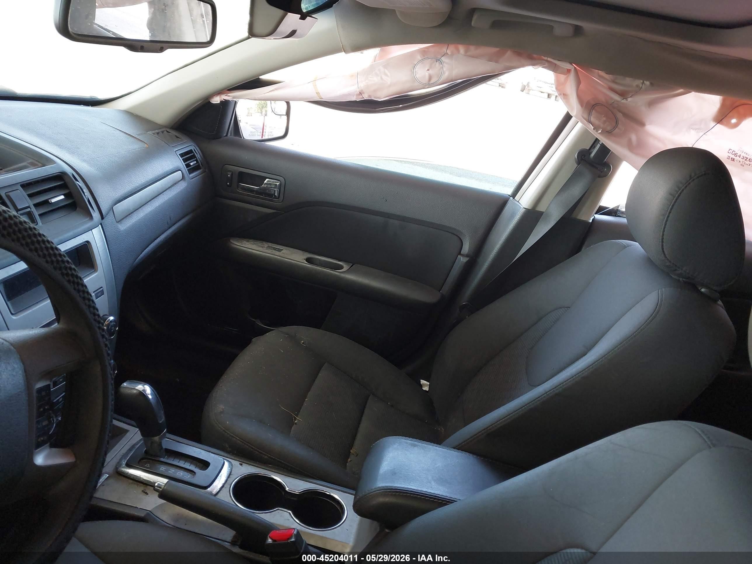 2011 Ford Fusion Se Silver vin: 3FAHP0HA3BR102204