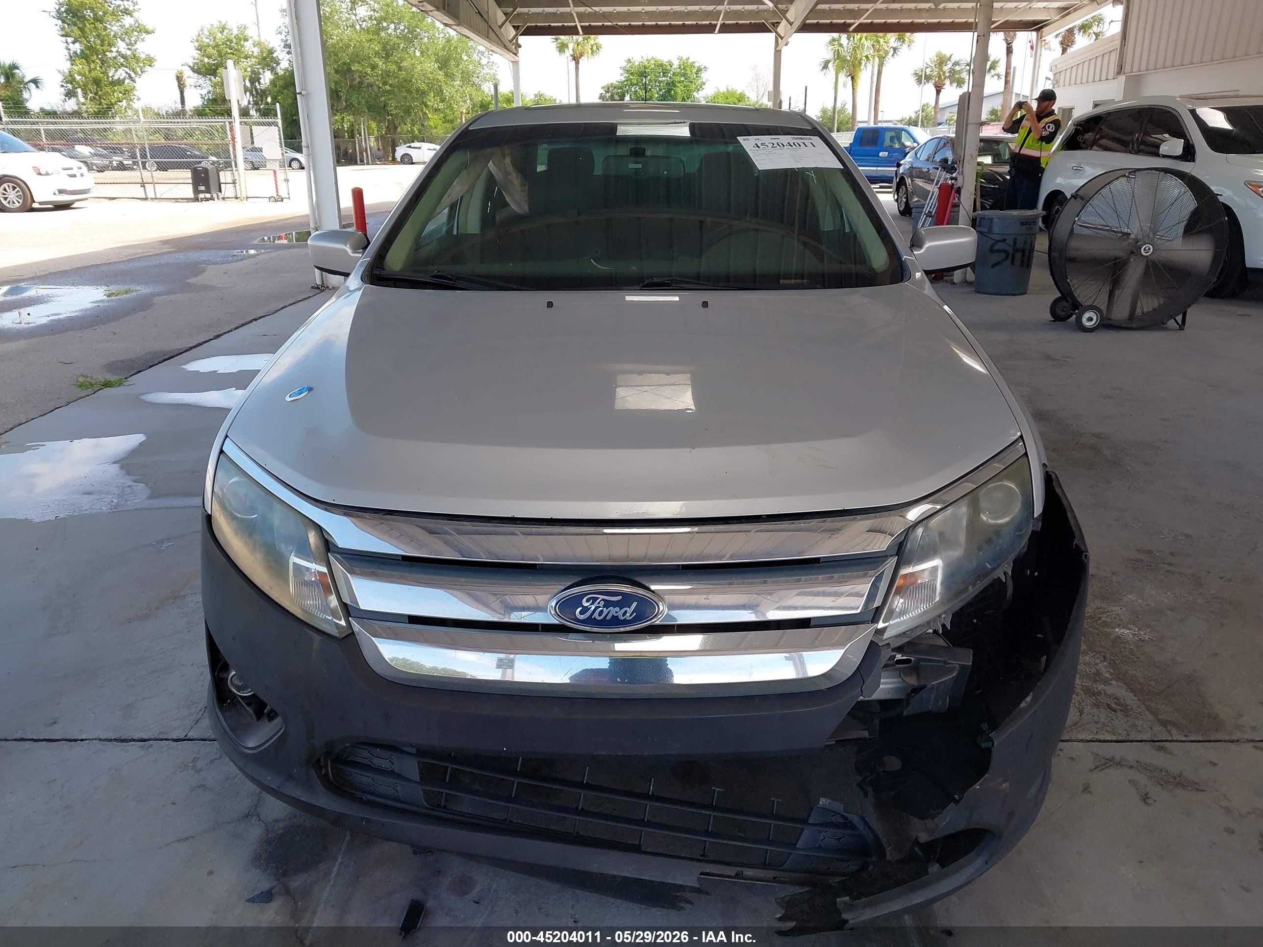 2011 Ford Fusion Se Silver vin: 3FAHP0HA3BR102204