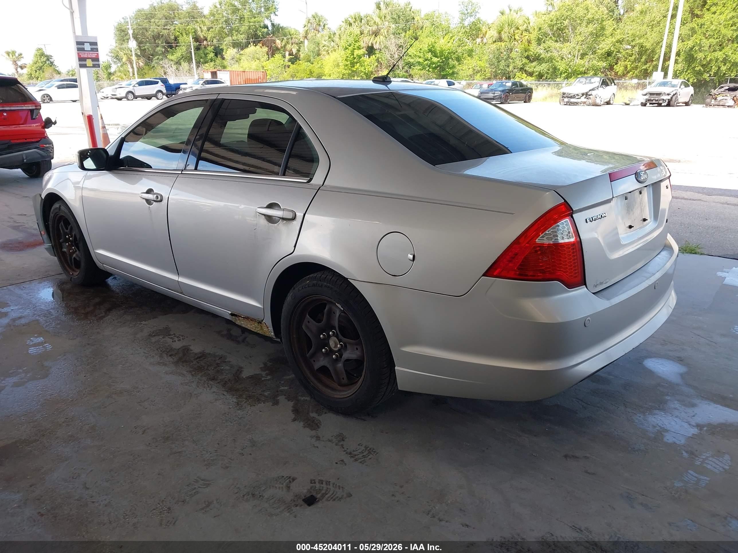 2011 Ford Fusion Se Silver vin: 3FAHP0HA3BR102204