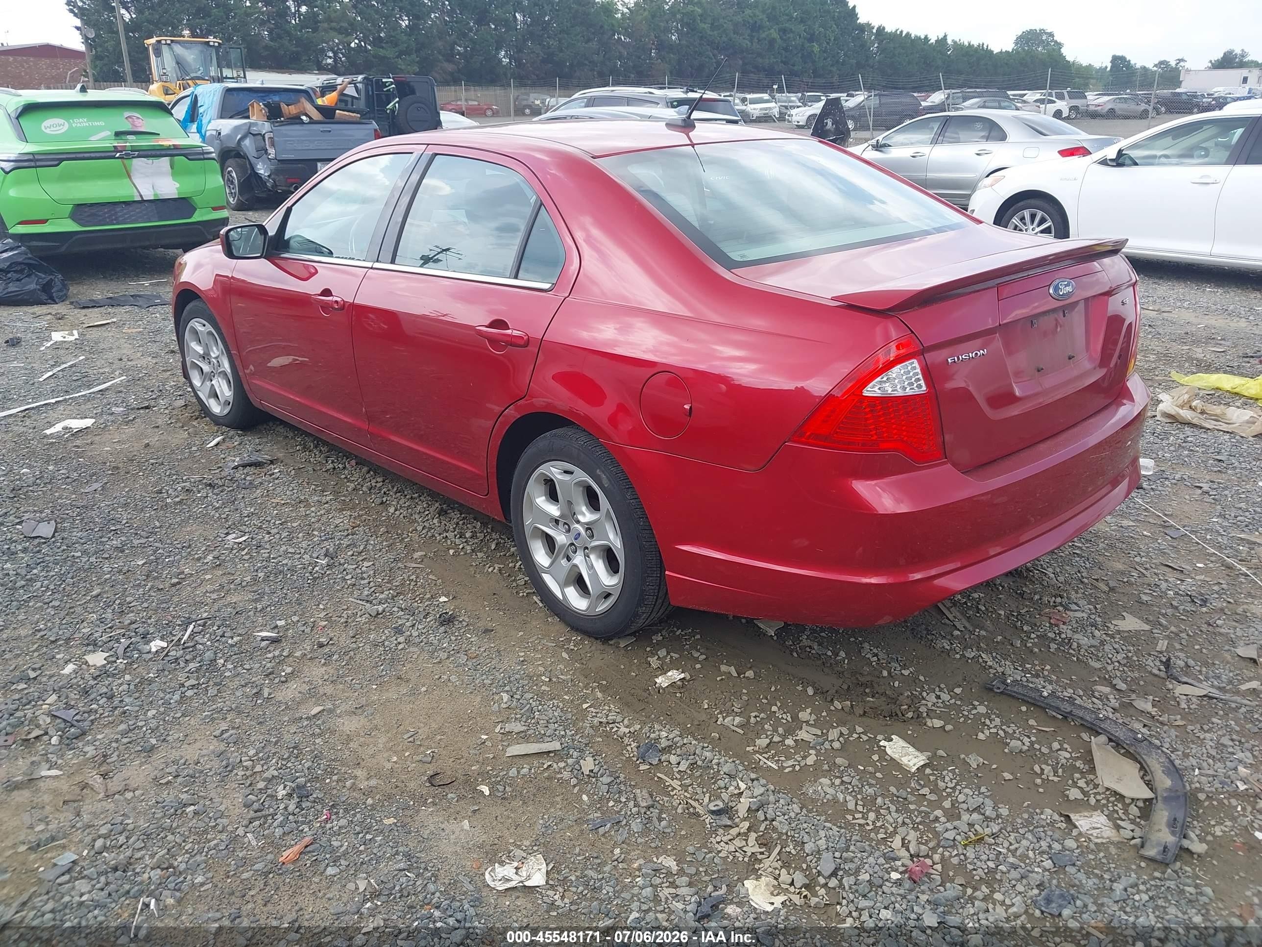 2011 Ford Fusion Se Red vin: 3FAHP0HA3BR102445