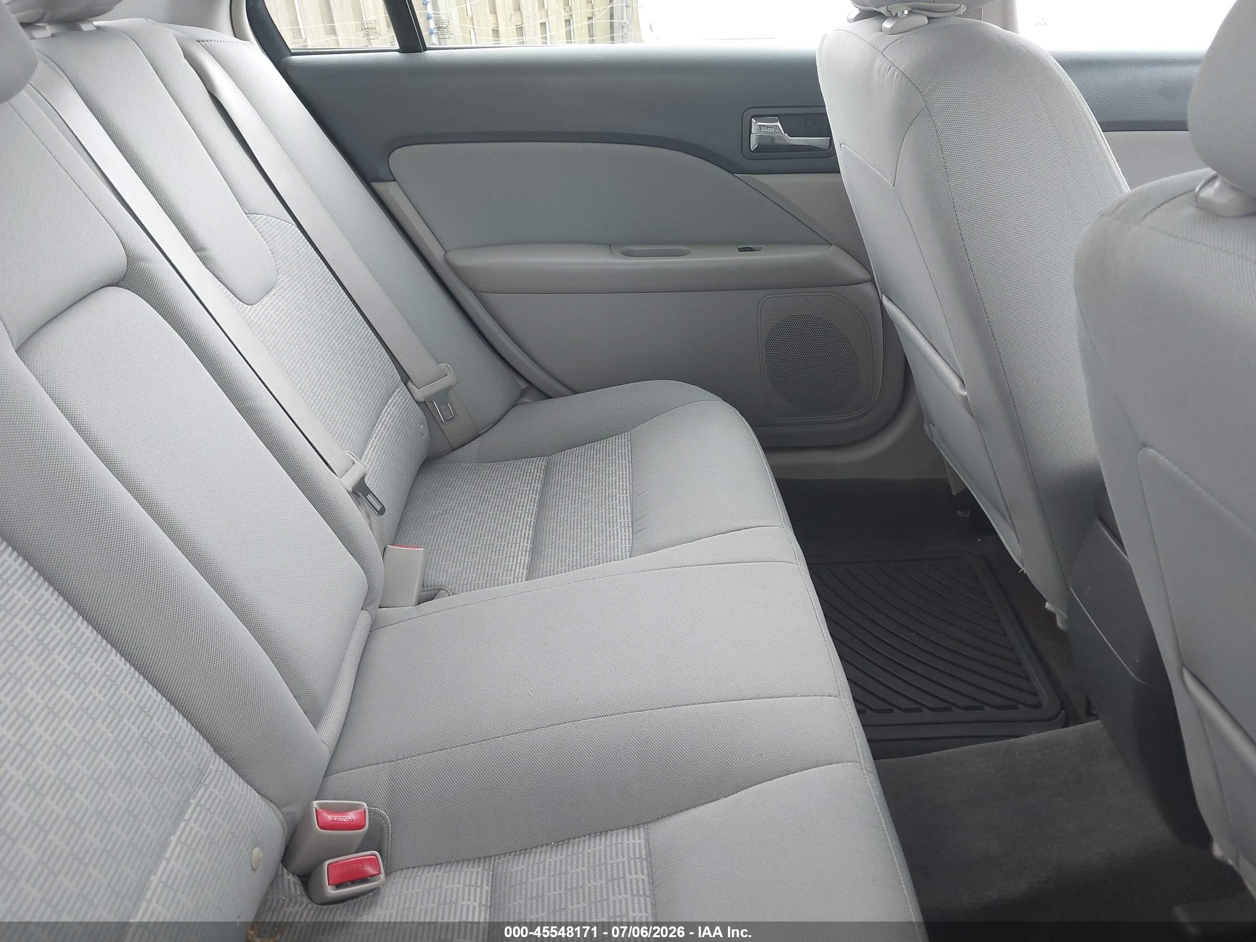 2011 Ford Fusion Se Red vin: 3FAHP0HA3BR102445