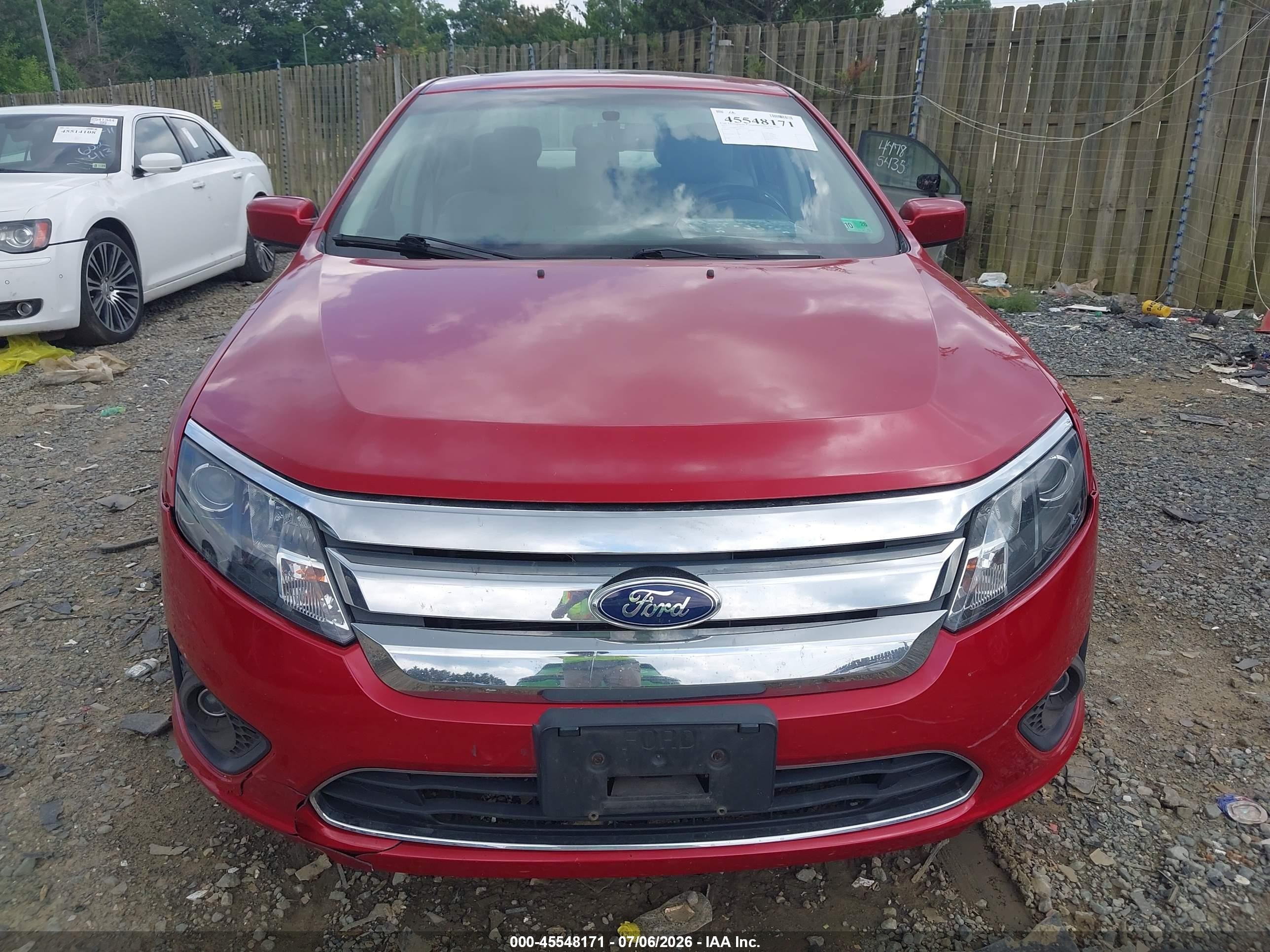 2011 Ford Fusion Se Red vin: 3FAHP0HA3BR102445