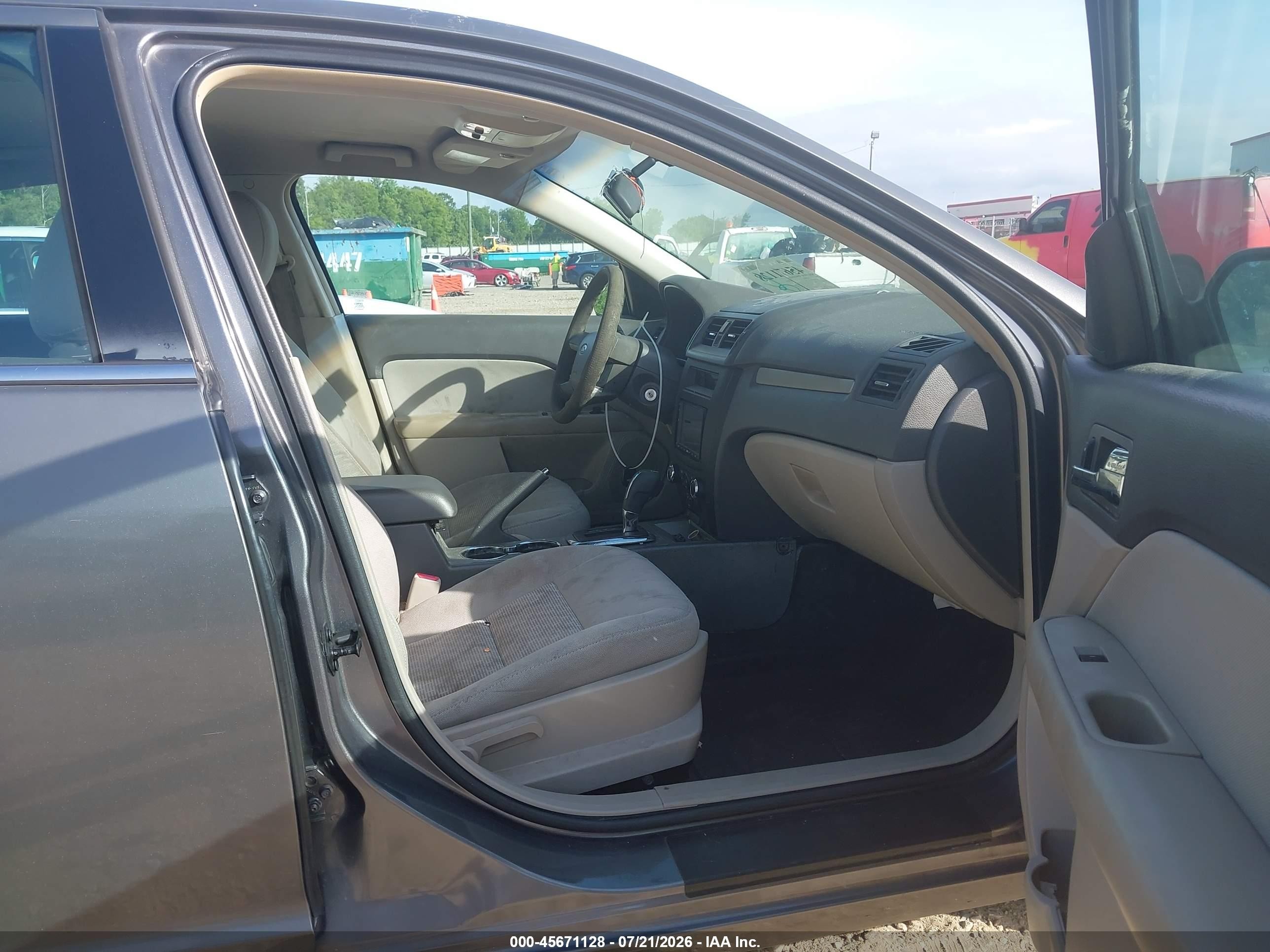 2011 Ford Fusion Se Серый vin: 3FAHP0HA3BR103708