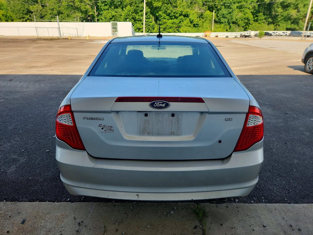 2011 Ford Fusion S Fwd Silver vin: 3FAHP0HA3BR110531