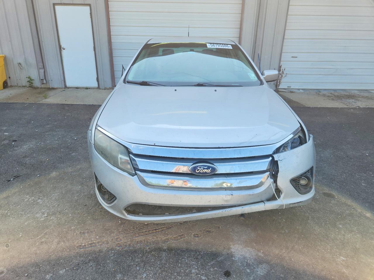 2011 Ford Fusion S Fwd Silver vin: 3FAHP0HA3BR110531