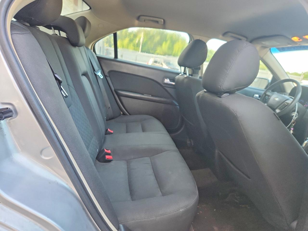 2011 Ford Fusion S Fwd Silver vin: 3FAHP0HA3BR110531