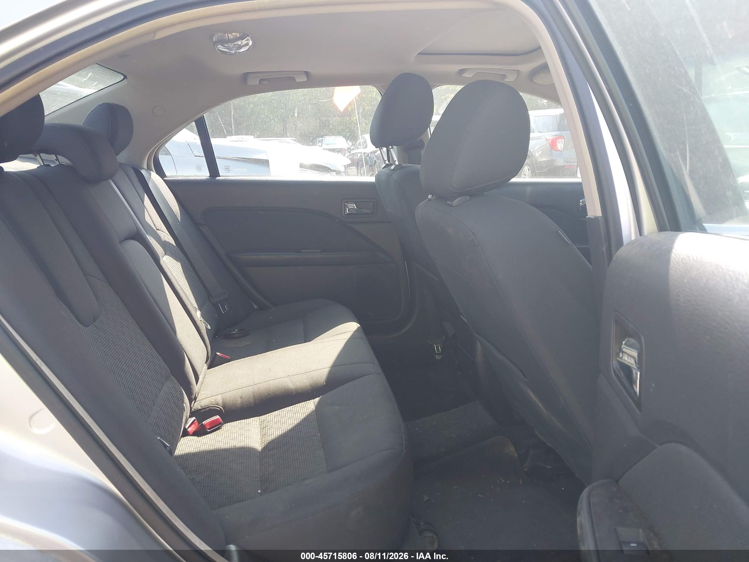2011 Ford Fusion Se Silver vin: 3FAHP0HA3BR111629