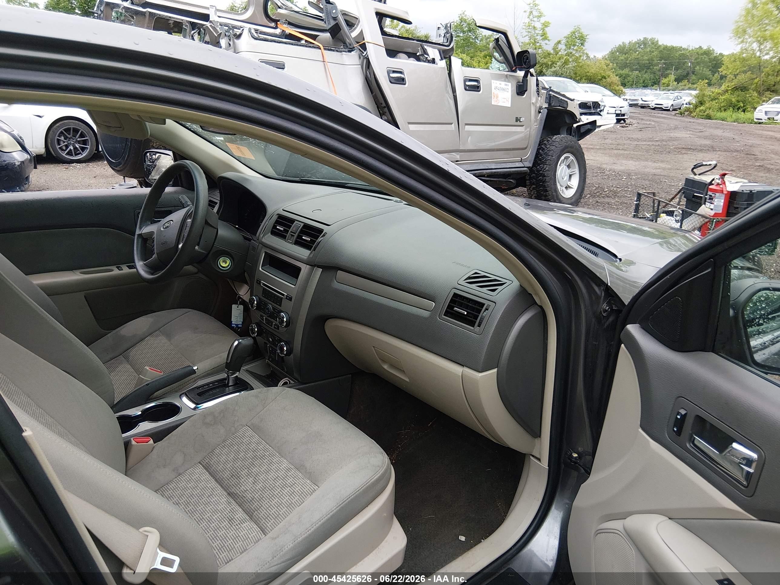 2011 Ford Fusion Se Gray vin: 3FAHP0HA3BR138233