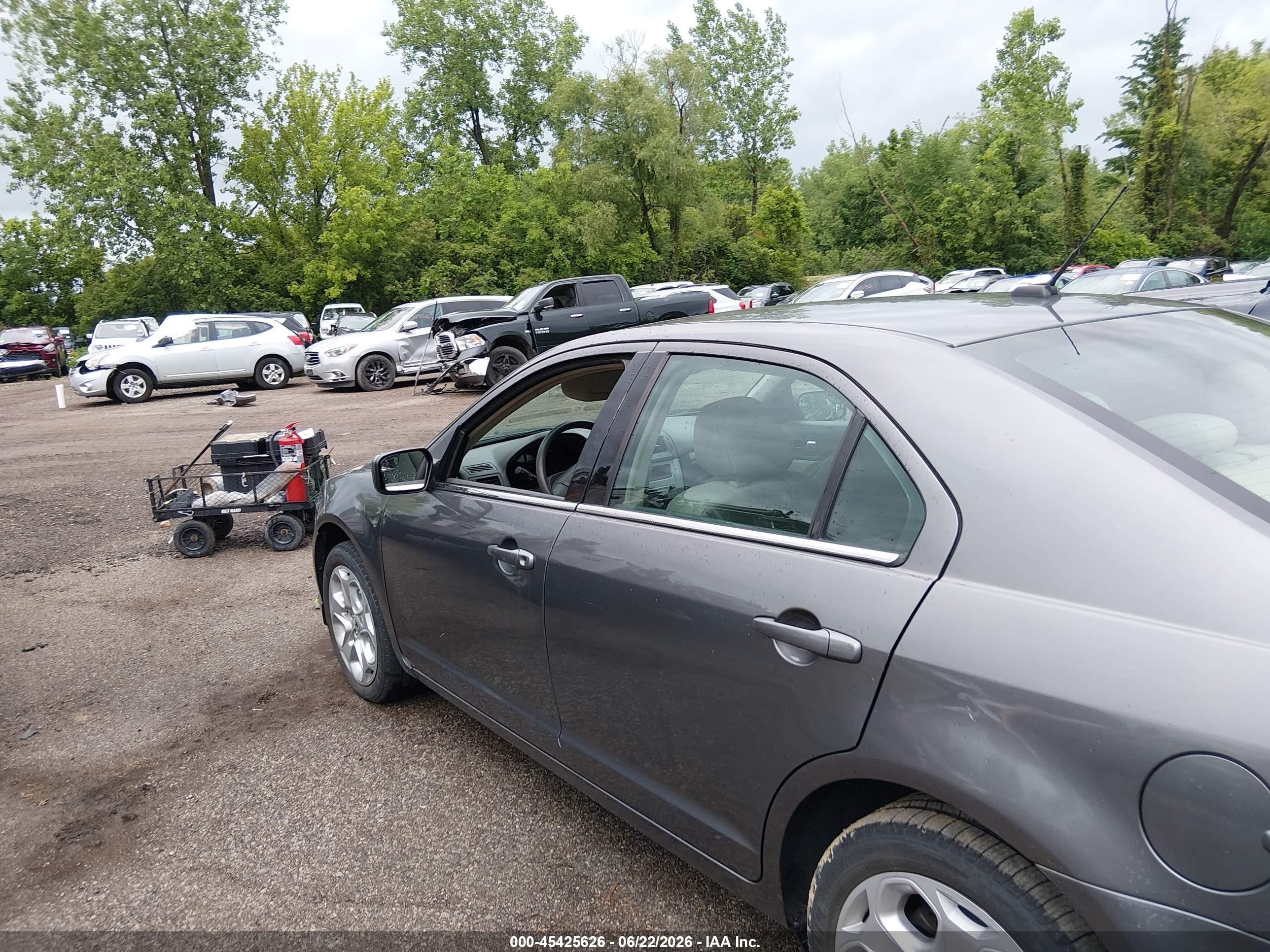 2011 Ford Fusion Se Gray vin: 3FAHP0HA3BR138233