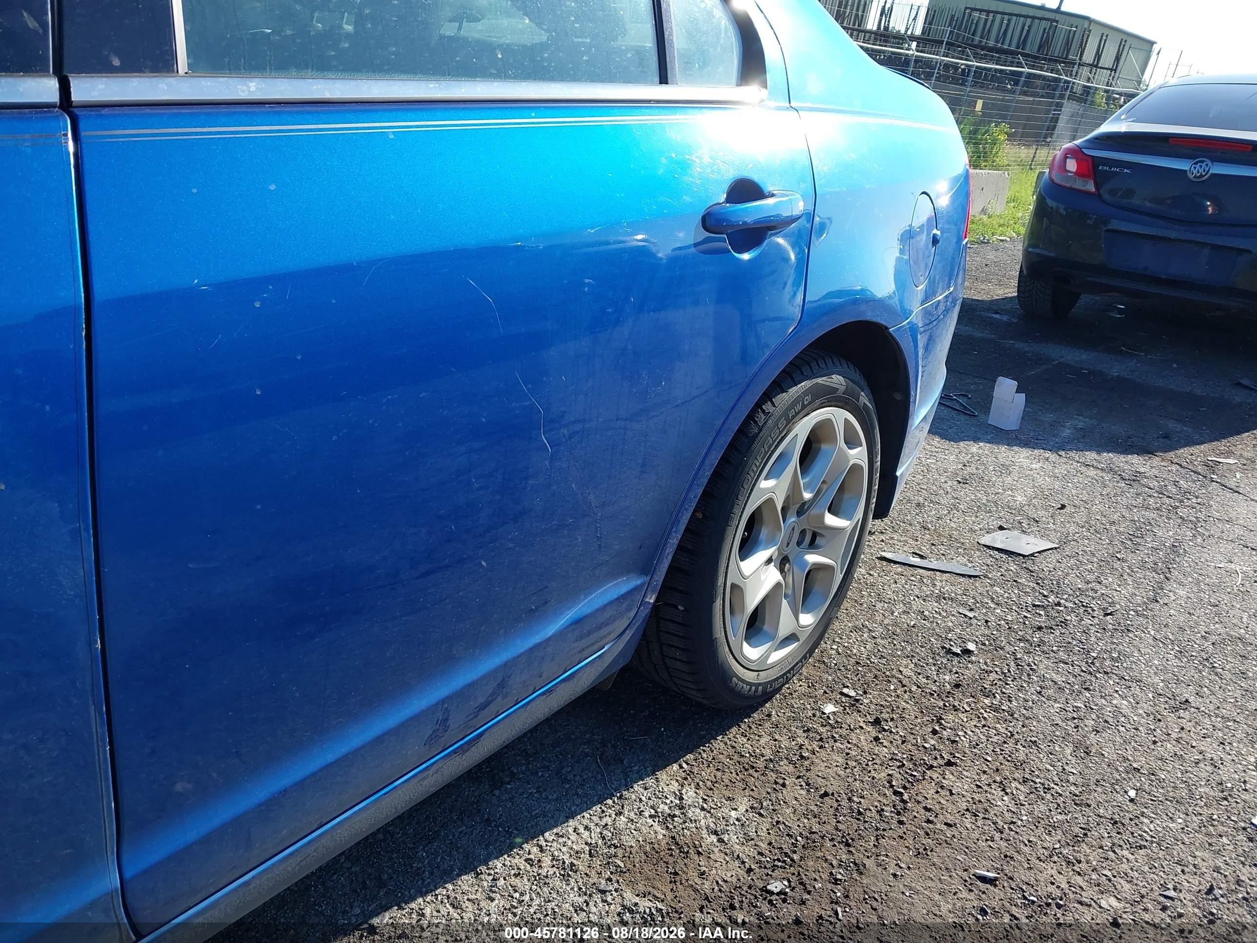 2011 Ford Fusion Se Blue vin: 3FAHP0HA3BR160216