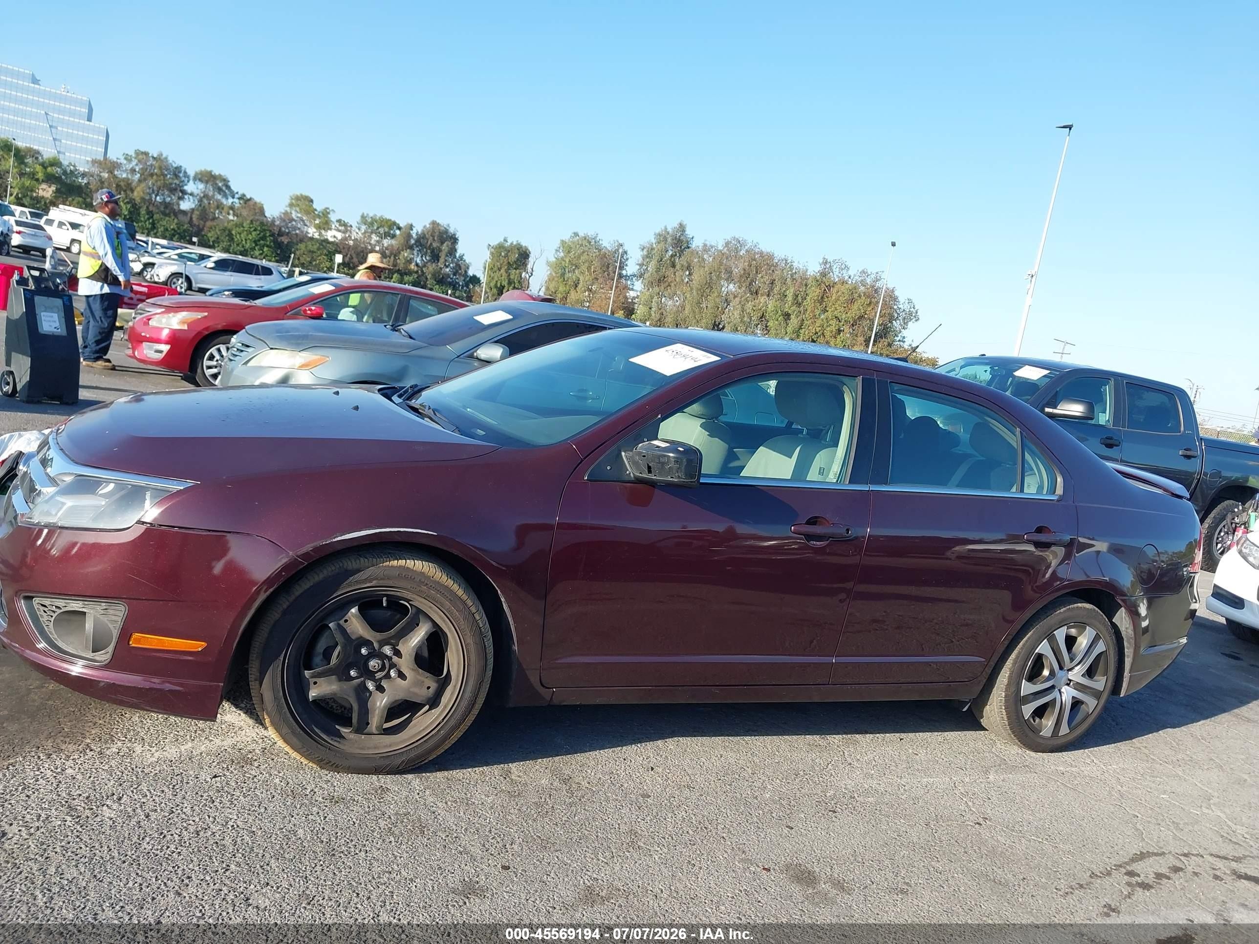 2011 Ford Fusion Se Бордовый vin: 3FAHP0HA3BR167831