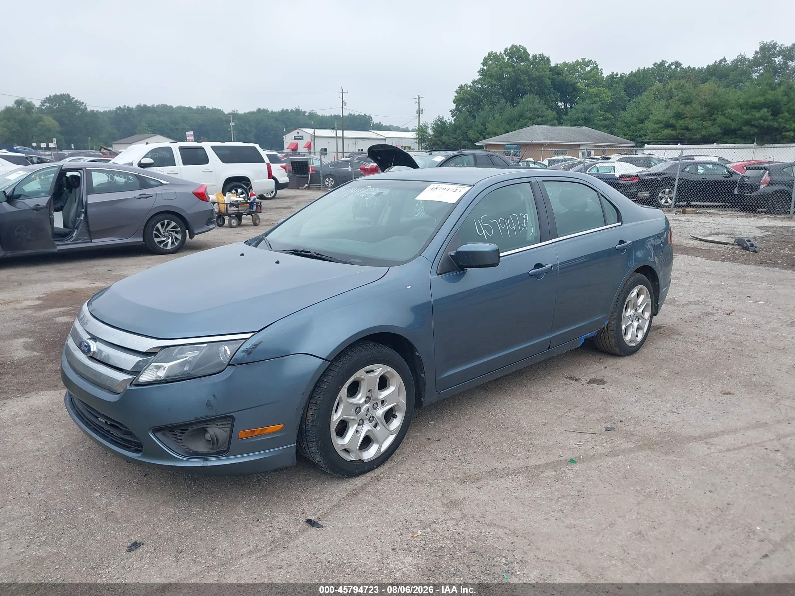 2011 Ford Fusion Se Light Blue vin: 3FAHP0HA3BR231317