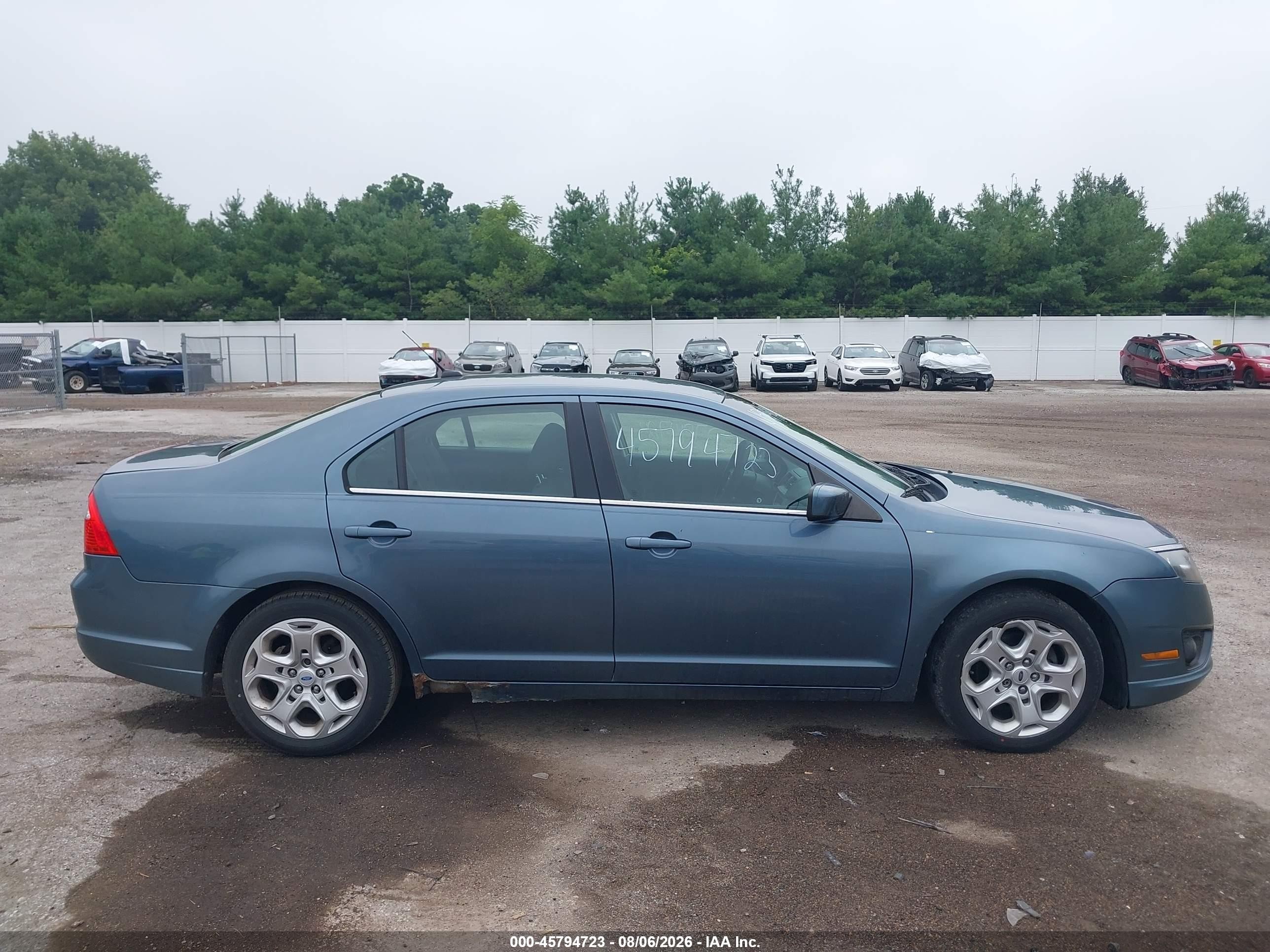 2011 Ford Fusion Se Light Blue vin: 3FAHP0HA3BR231317
