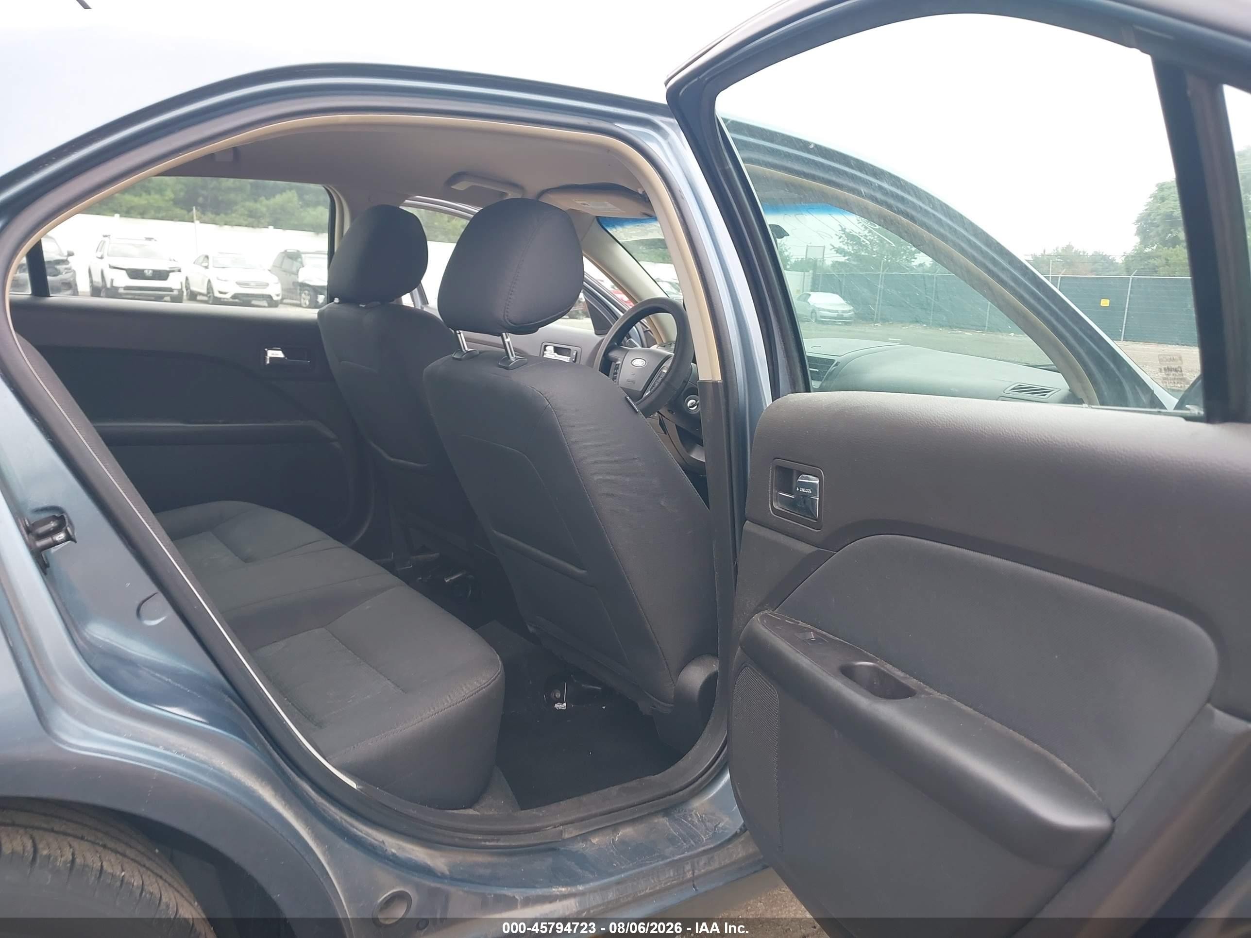 2011 Ford Fusion Se Light Blue vin: 3FAHP0HA3BR231317