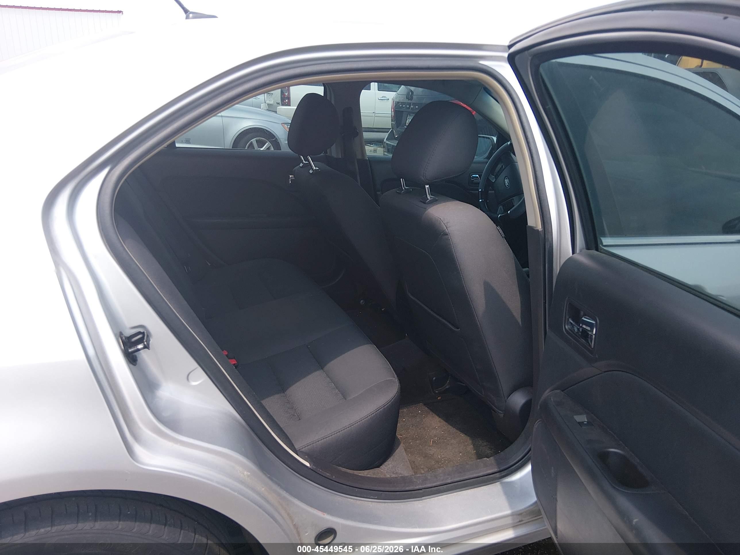 2012 Ford Fusion Se Silver vin: 3FAHP0HA3CR121367