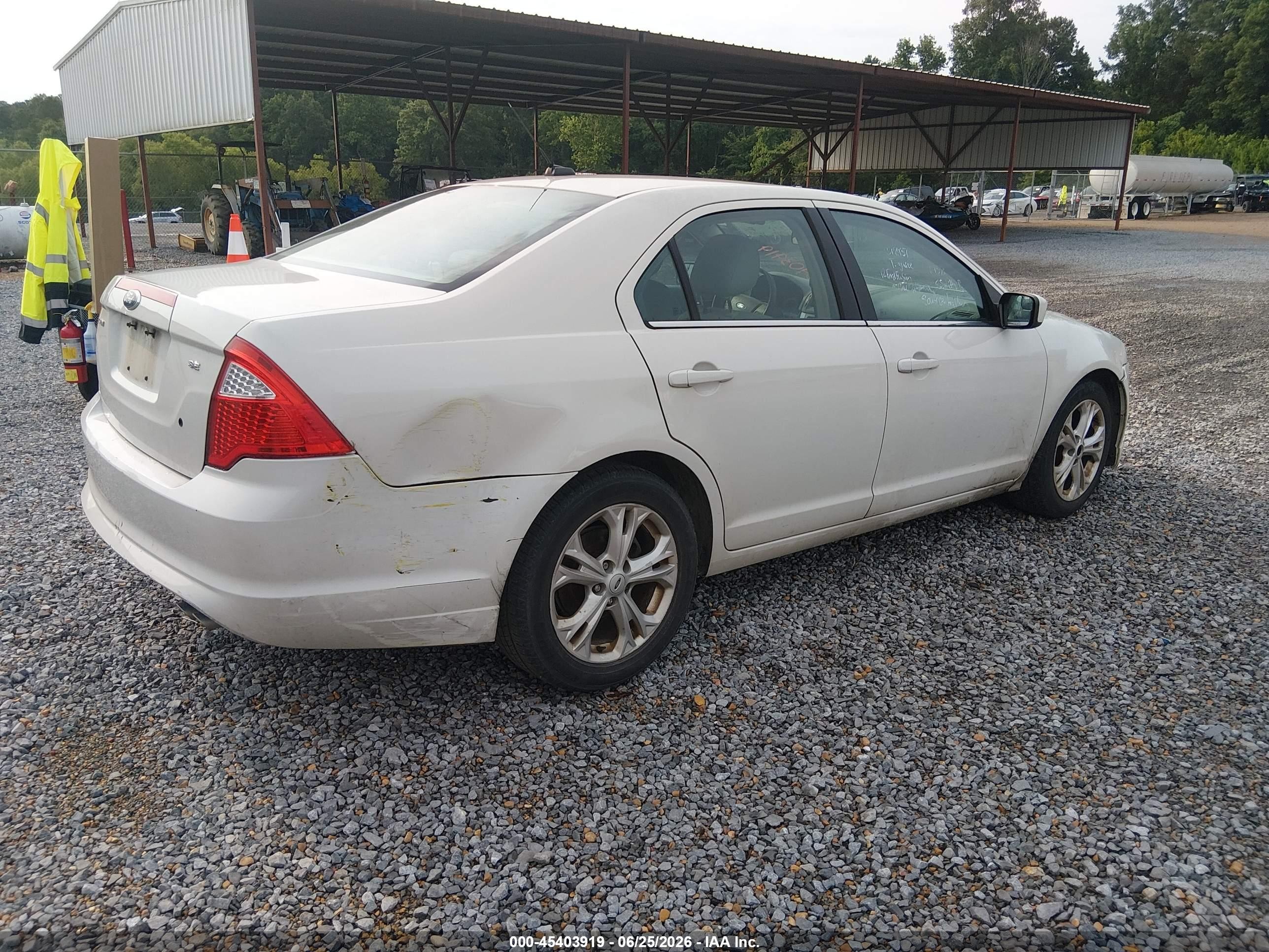2012 Ford Fusion Se White vin: 3FAHP0HA3CR372437