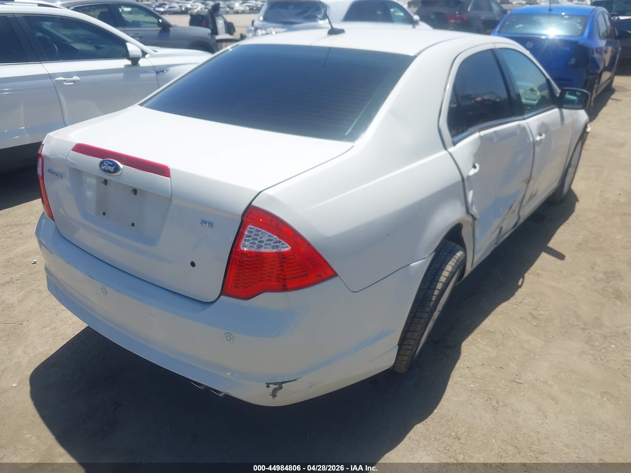 2012 Ford Fusion Se White vin: 3FAHP0HA3CR378075