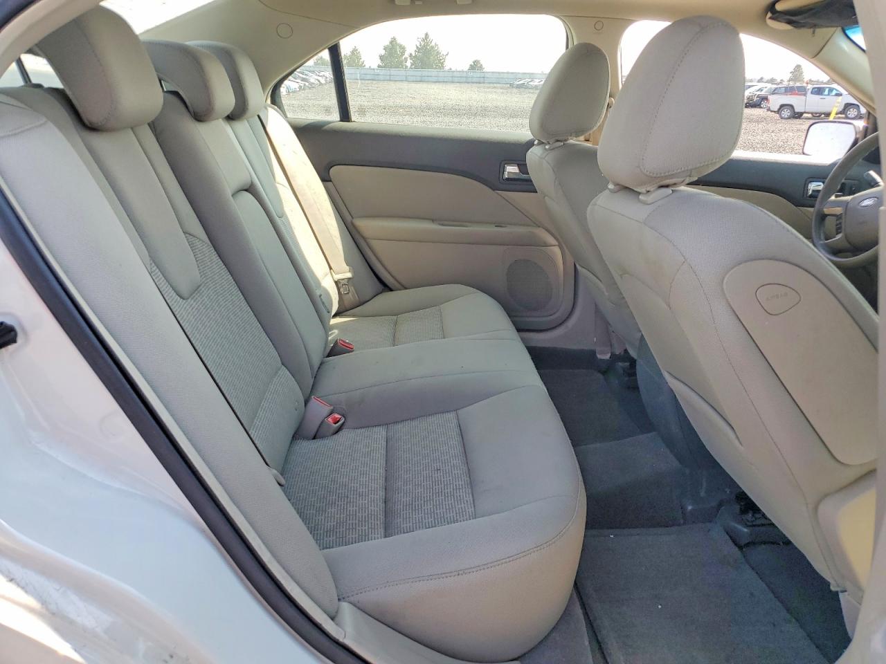2010 Ford Fusion Se White vin: 3FAHP0HA4AR249839