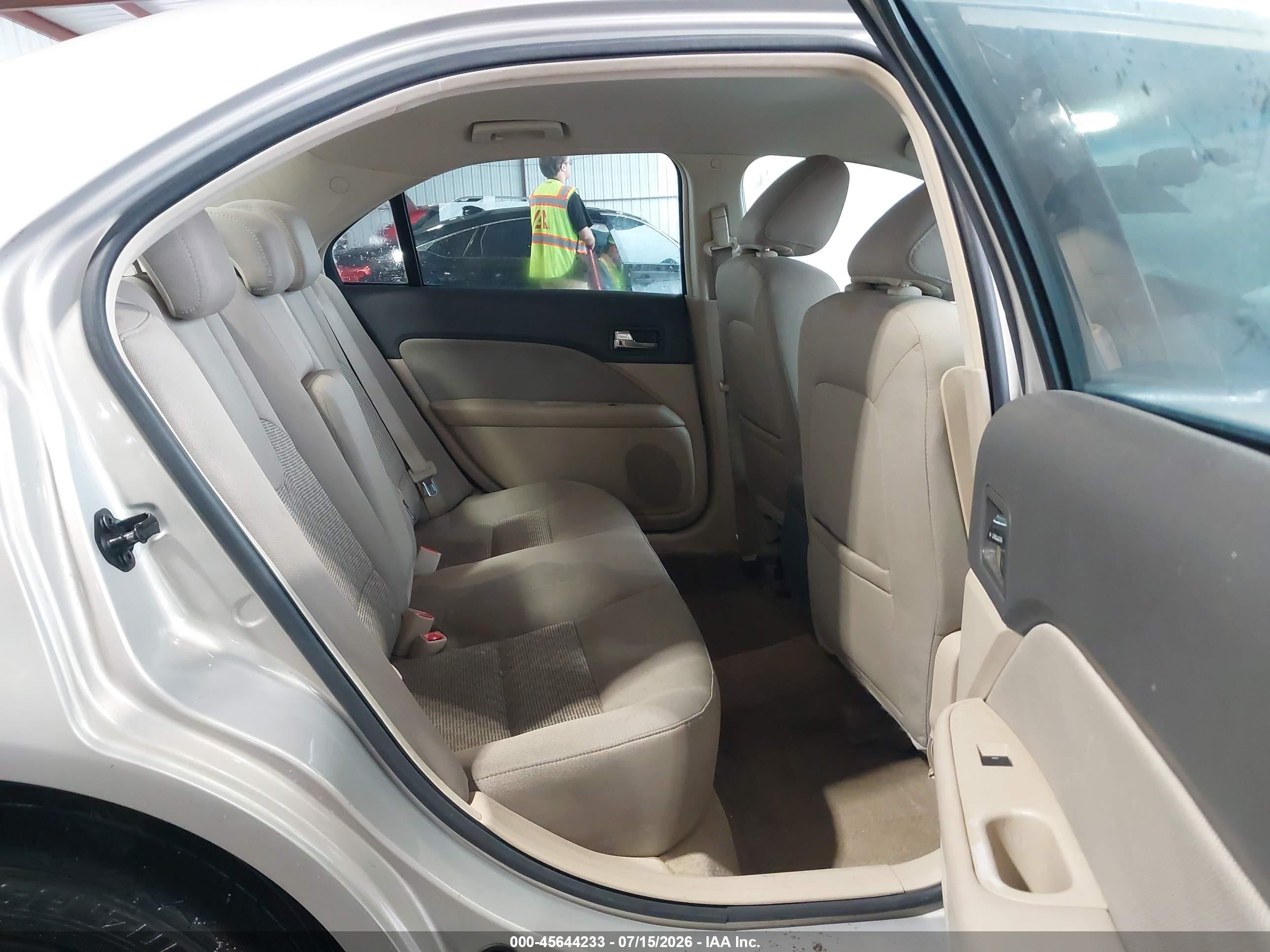 2010 Ford Fusion Se Cream vin: 3FAHP0HA4AR294229