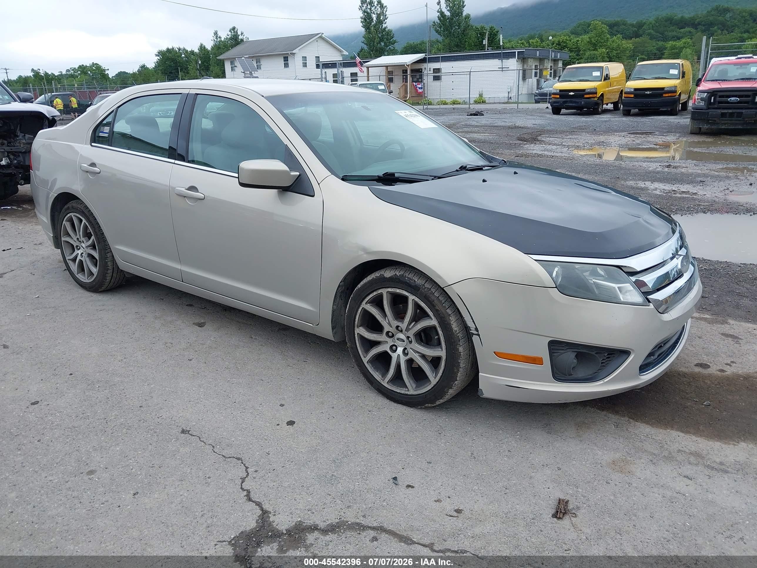 2010 Ford Fusion Se Tan vin: 3FAHP0HA4AR317010