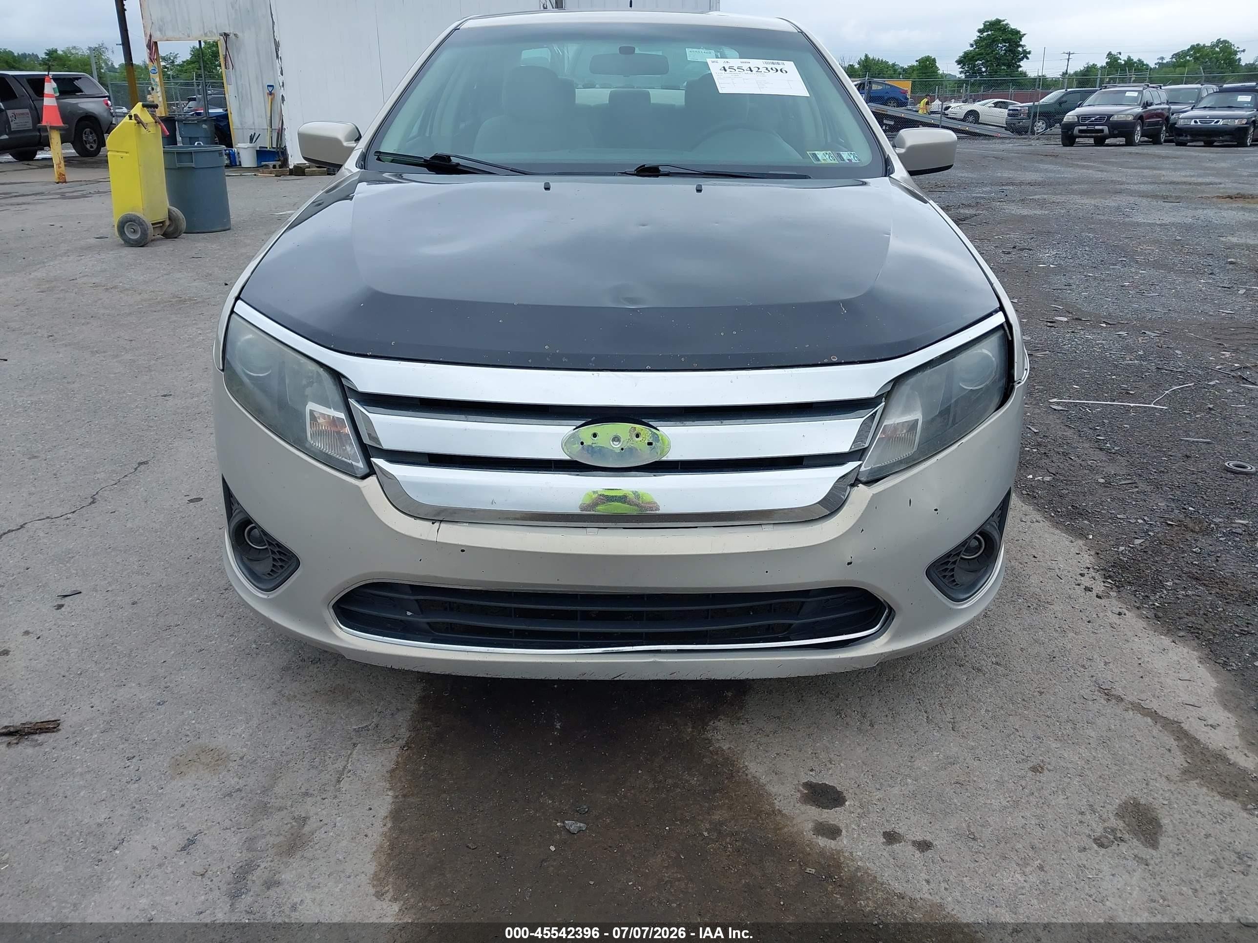 2010 Ford Fusion Se Tan vin: 3FAHP0HA4AR317010