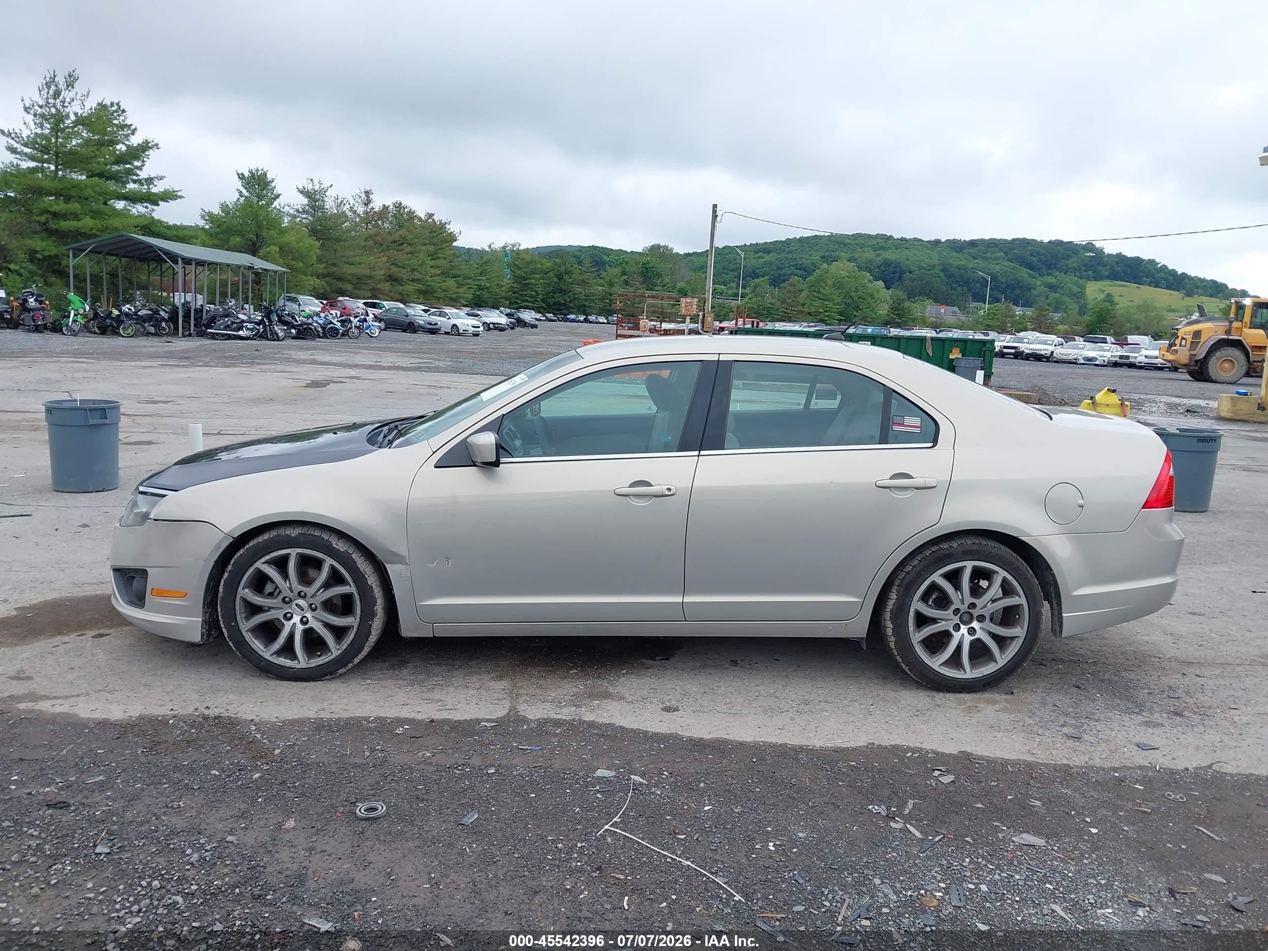 2010 Ford Fusion Se Tan vin: 3FAHP0HA4AR317010